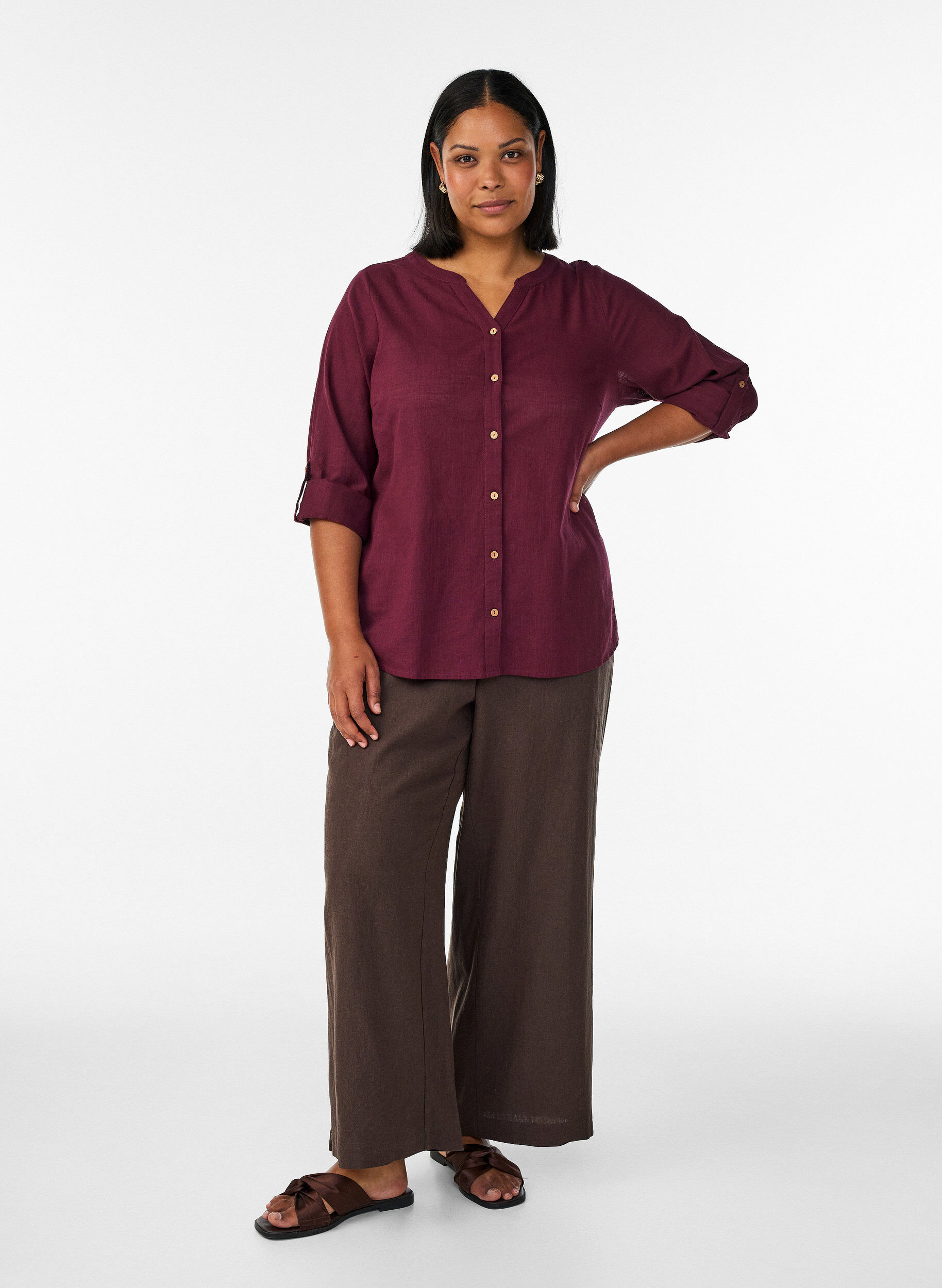 Wijde linnen en viscose broek, Bruin, Model