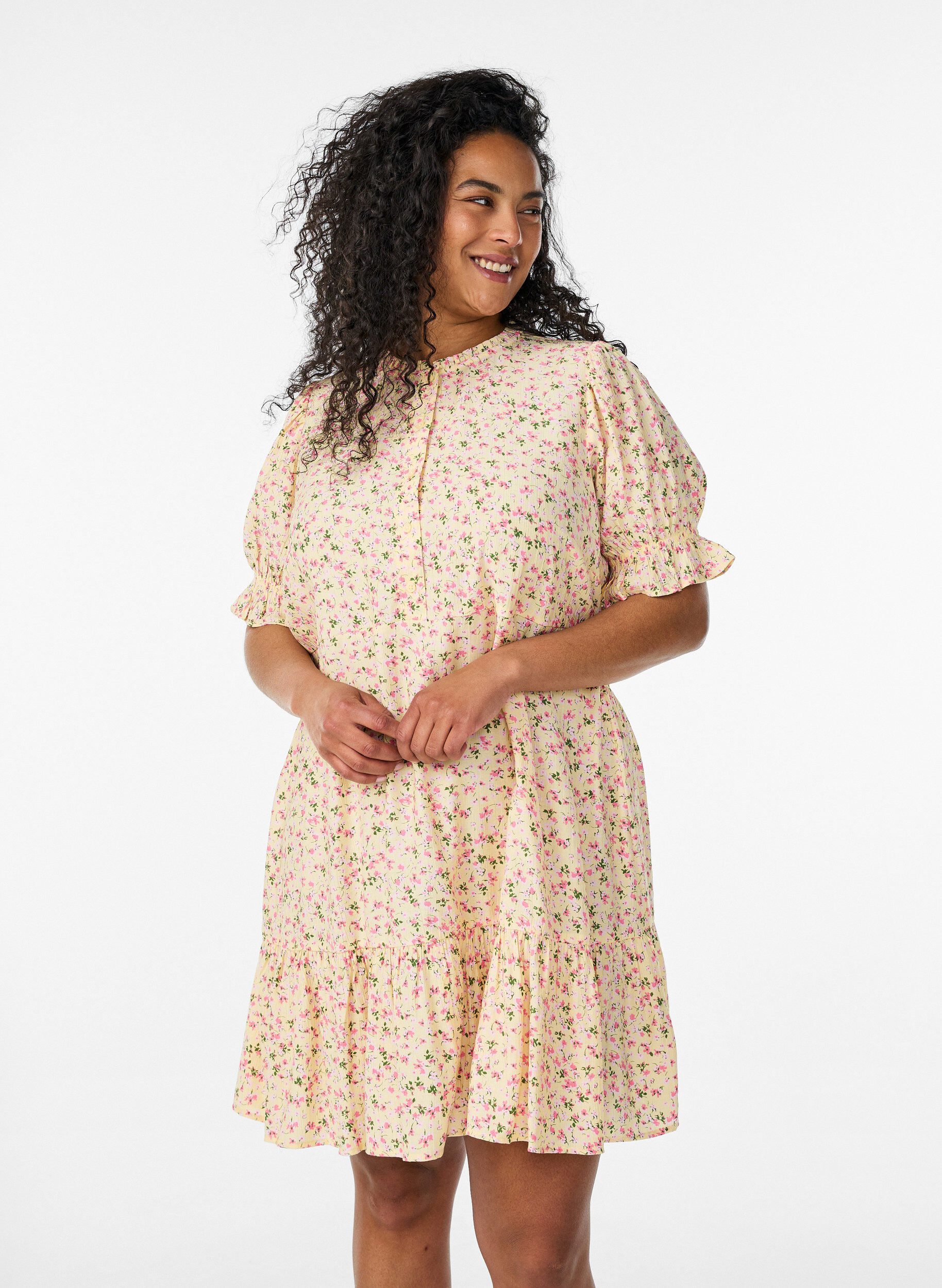 Korte viscose jurk met ruchesdetails, Geel, Model