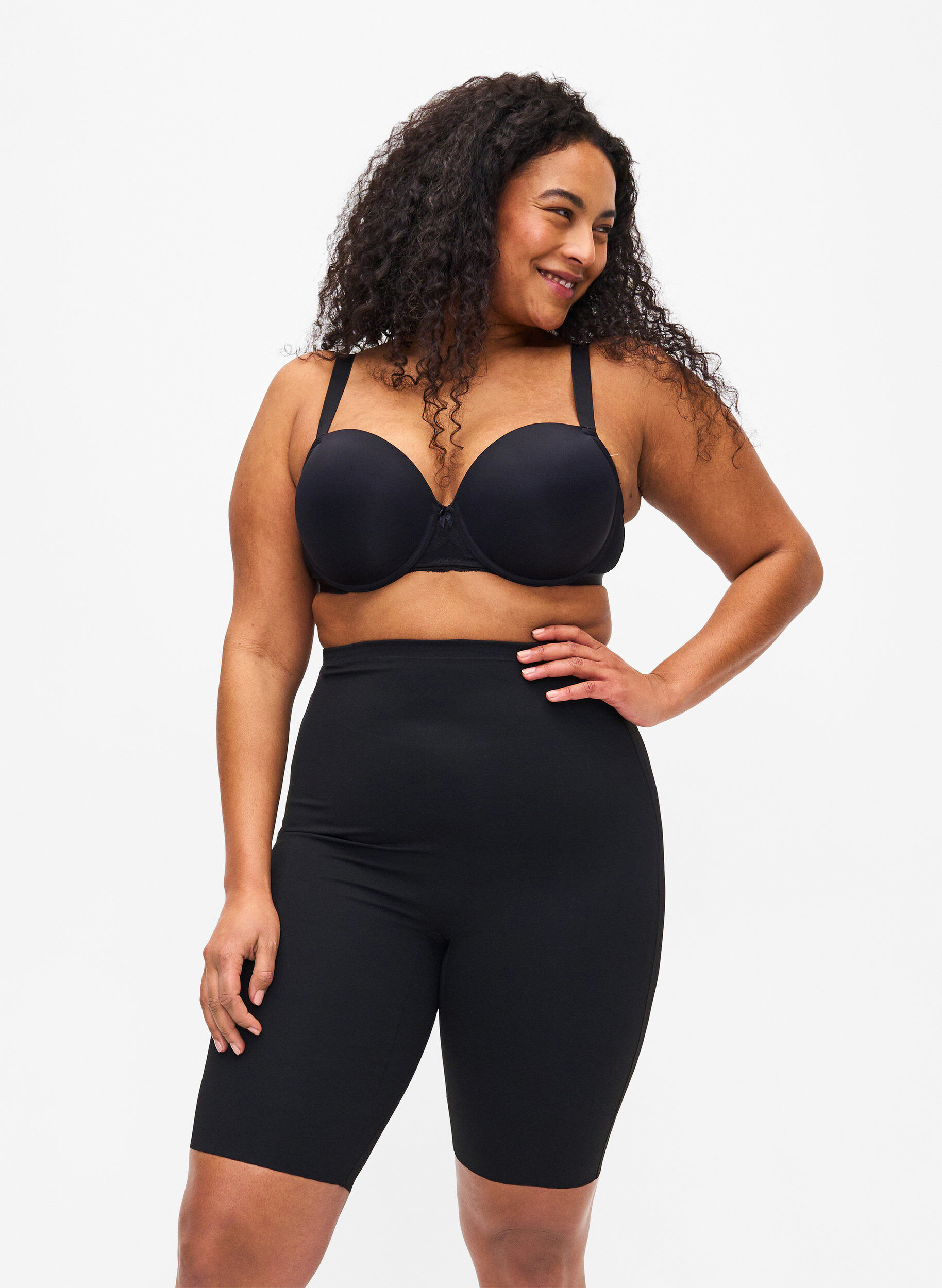 Lange, lichte shapewear korte broek, Zwart, Model