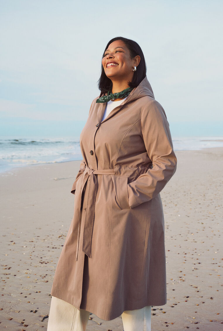 Lange trenchcoat met capuchon, , Model