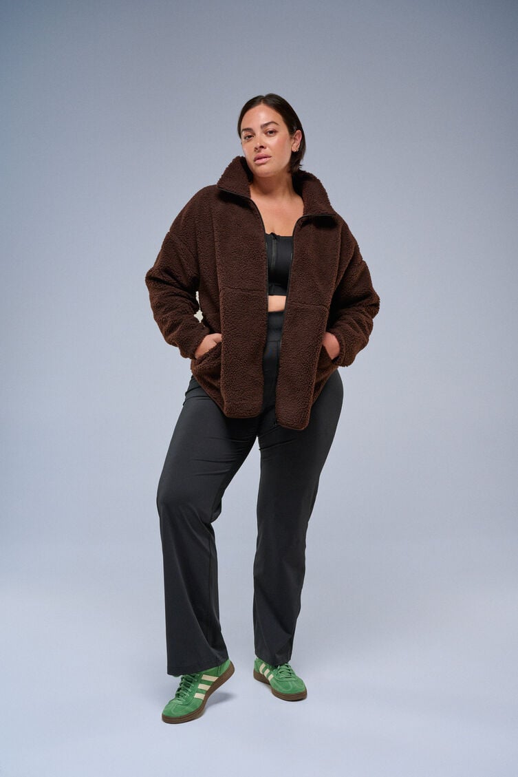 Fleecejack in bruin, , Model