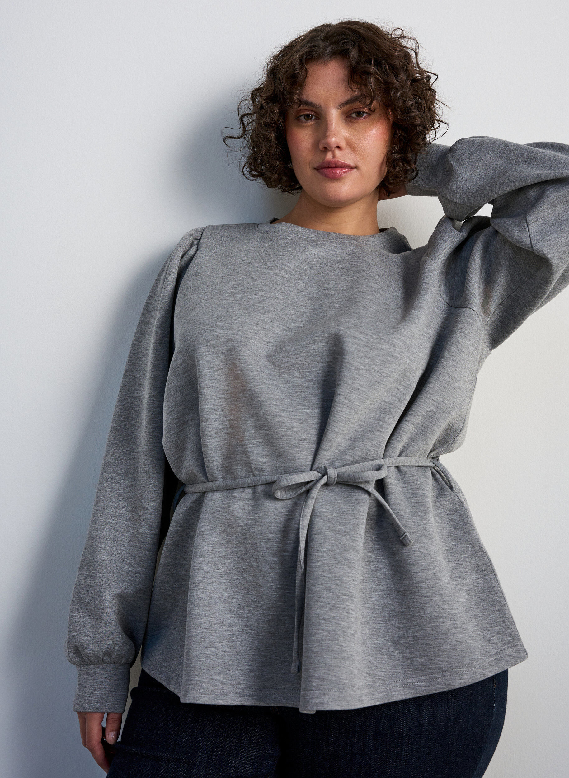 Blouse met strik en pofmouwen, Grijs, Model