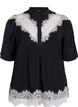 Blouse met korte mouwen en kanten details, Zwart, Packshot image number 0