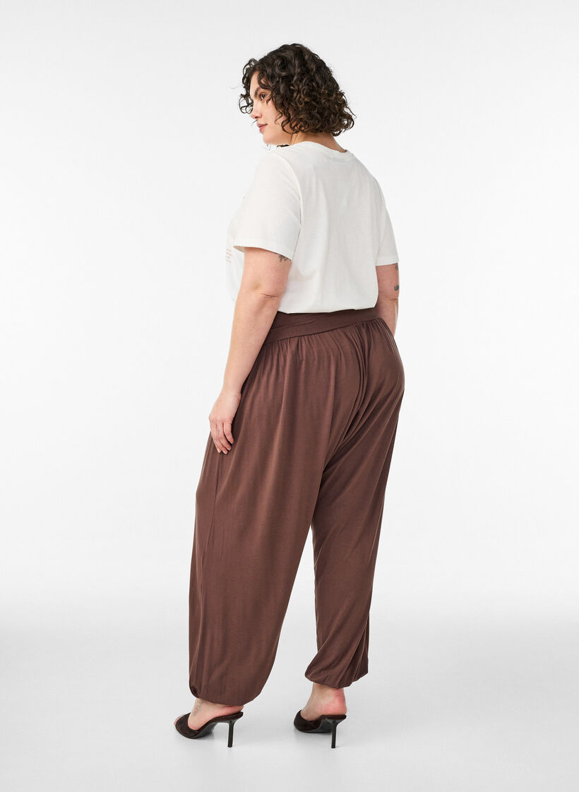 Pantalon sarouel ample, Marron, Model image number 1