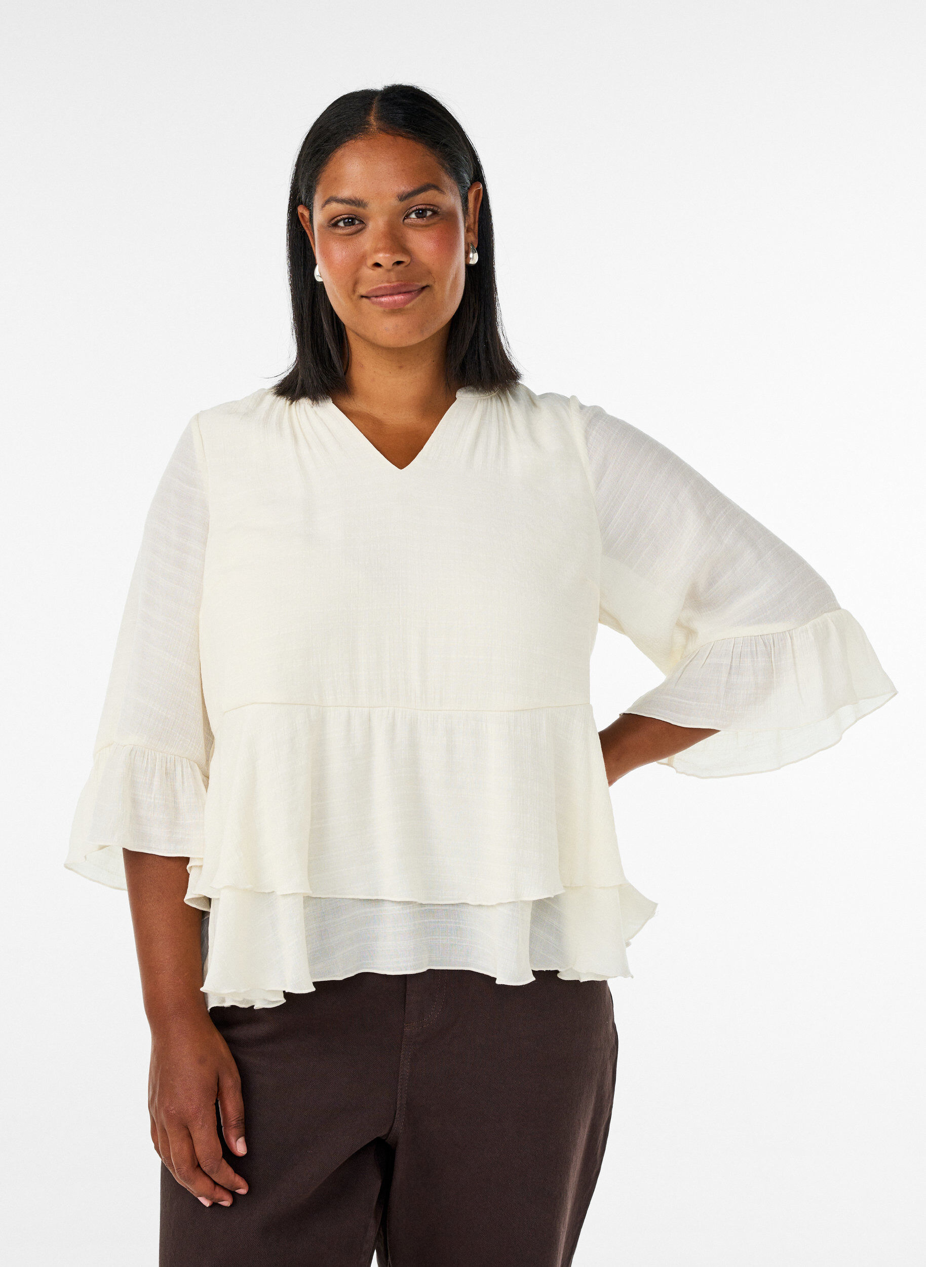Blouse &agrave; manches 3/4 et volants, Vanille, Model