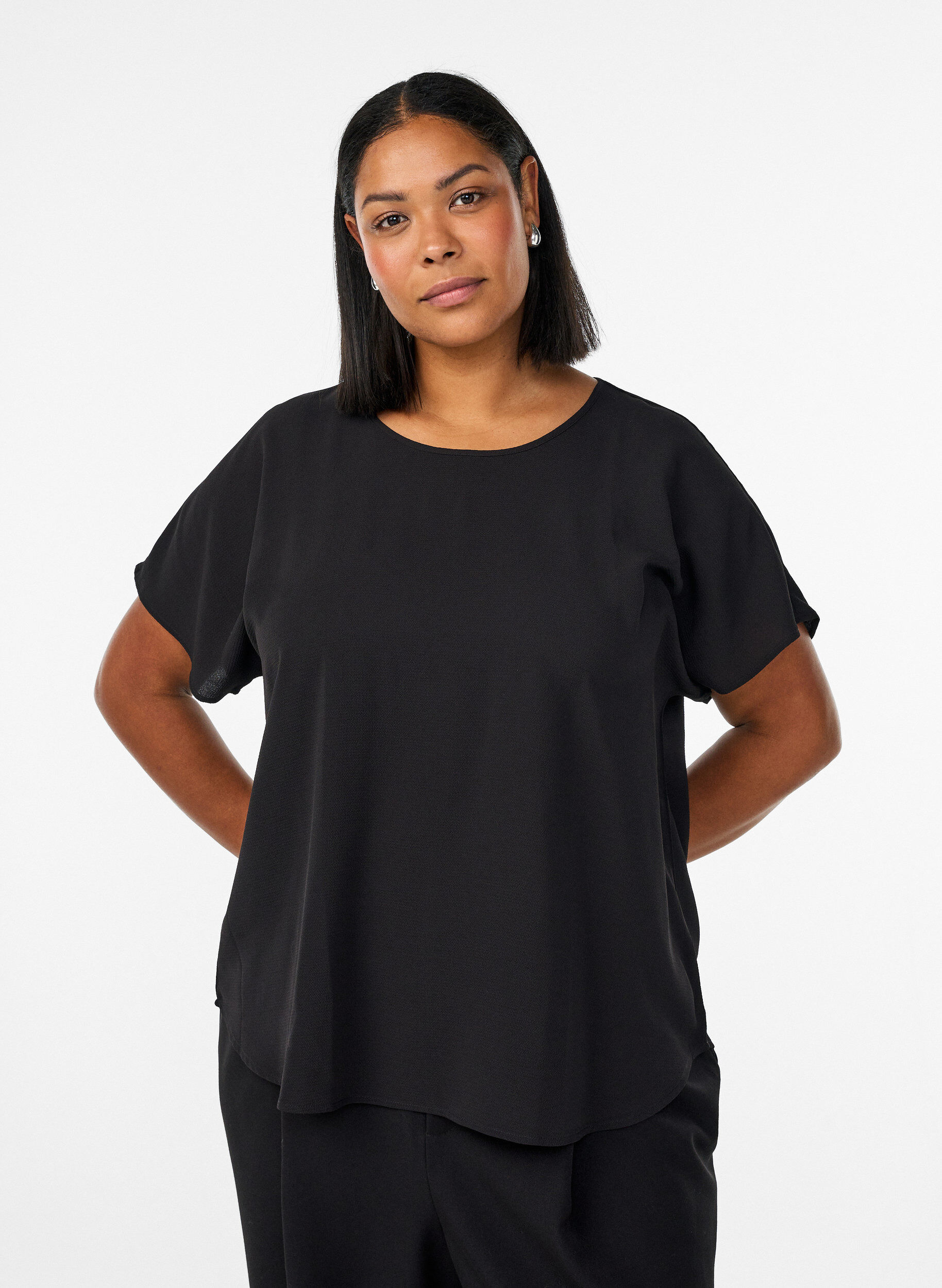 Top met korte mouwen en ronde hals, Zwart, Model