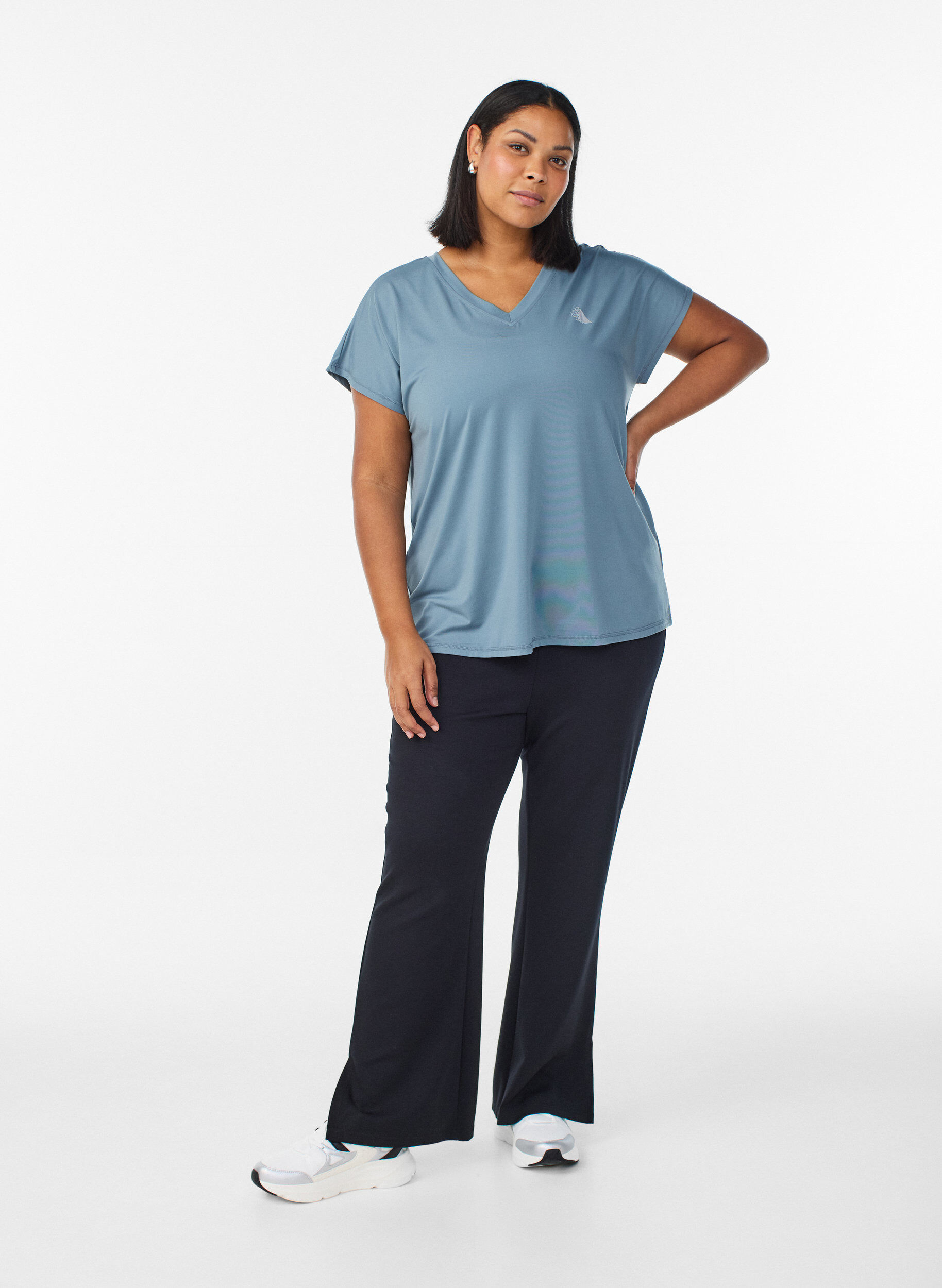 ZizziLosvallend trainings-T-shirt met V-hals, Grijs, Model image number 1