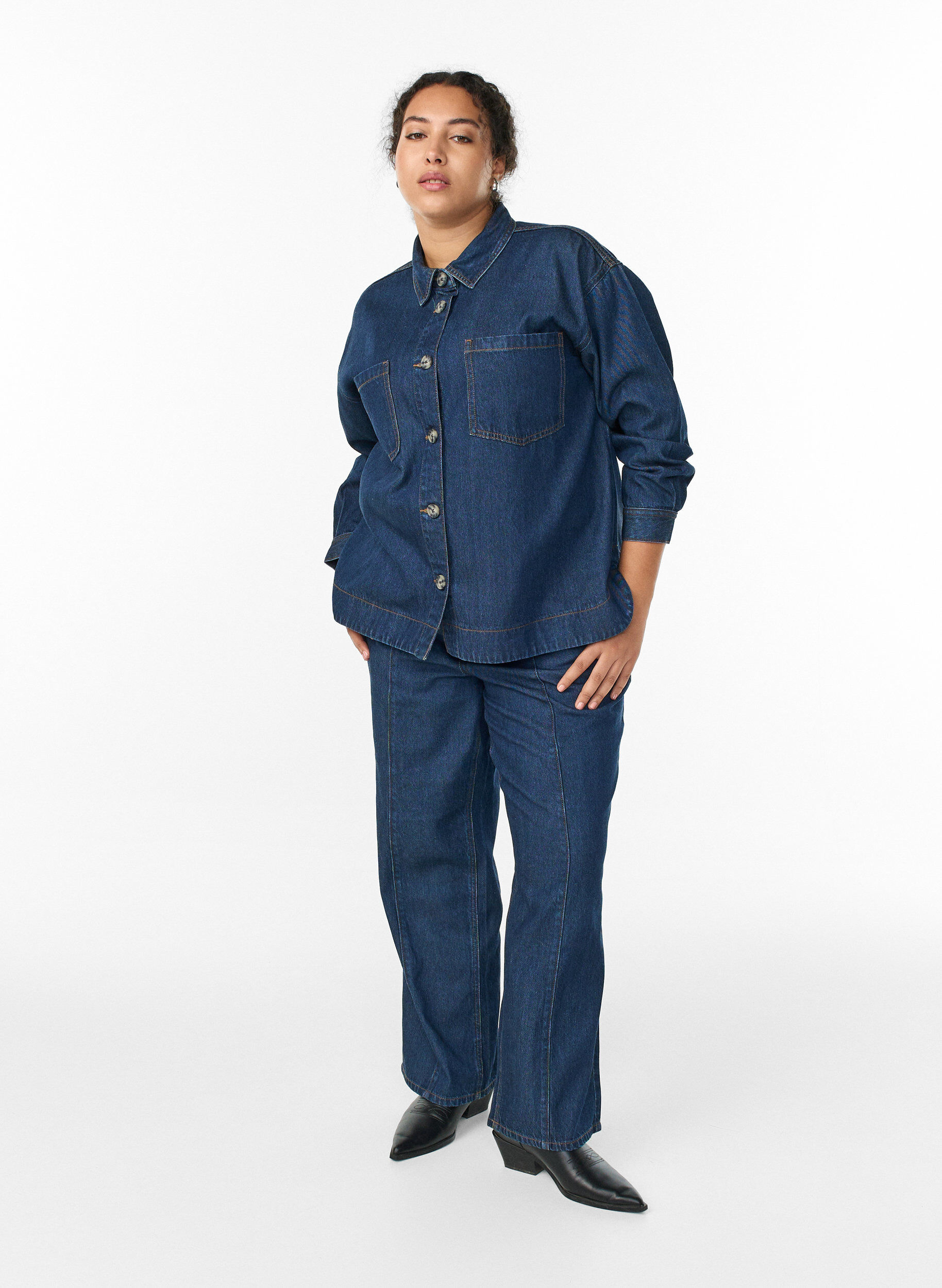 ZizziLosse denimshirt met zakken op de borst, Blauw, Model image number 1