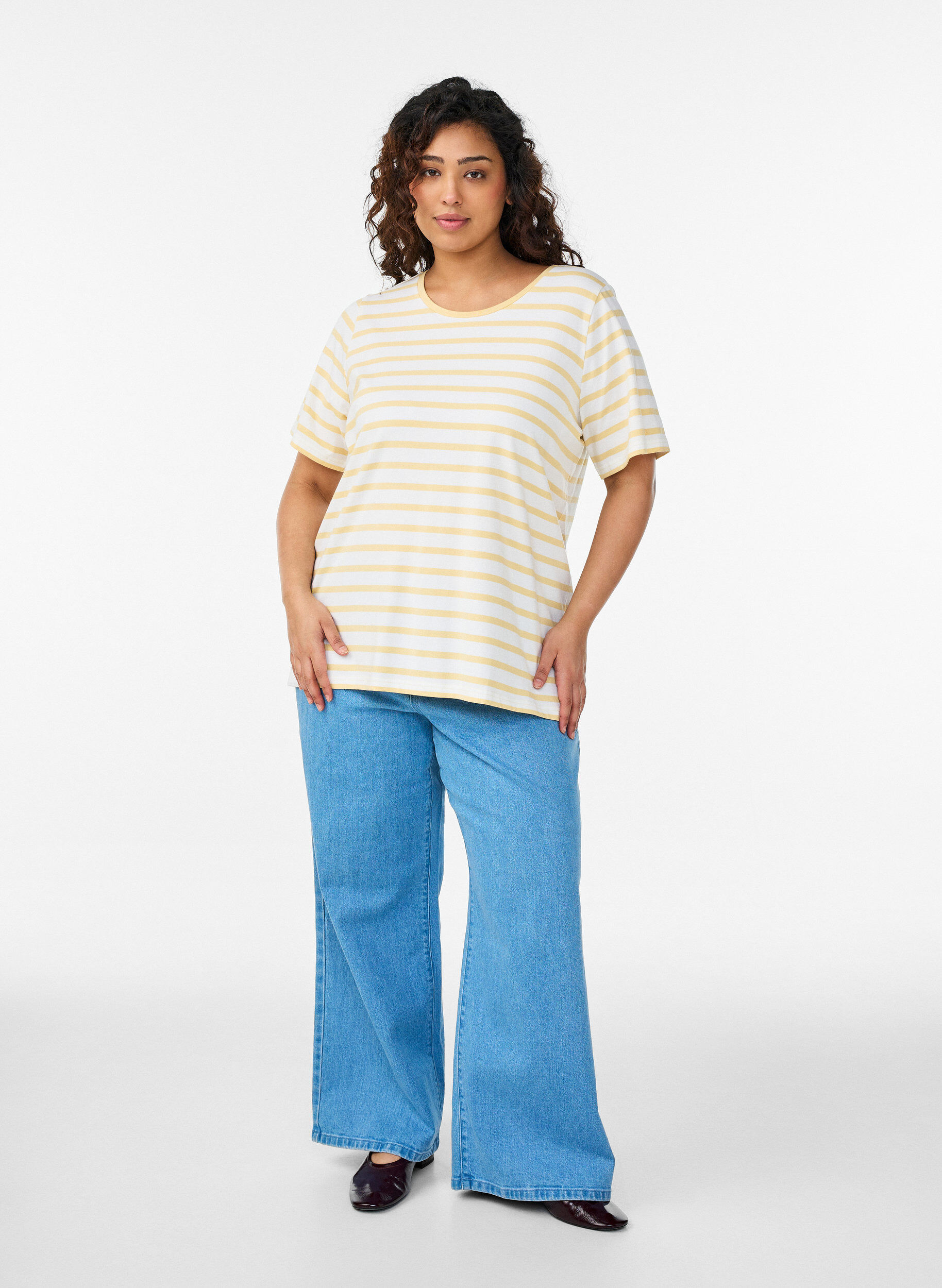 ZizziGestreept T-shirt van biologisch katoen, Geel, Model image number 1