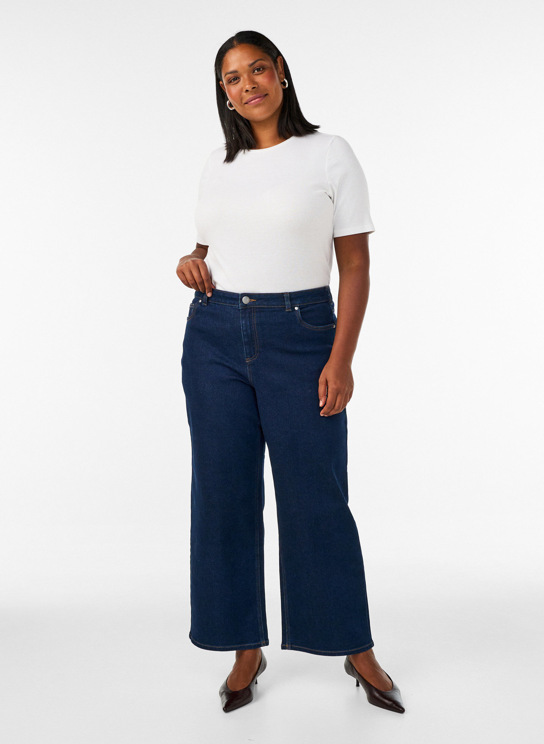 Myra jeans met hoge taille en wide fit, Blauw, Model