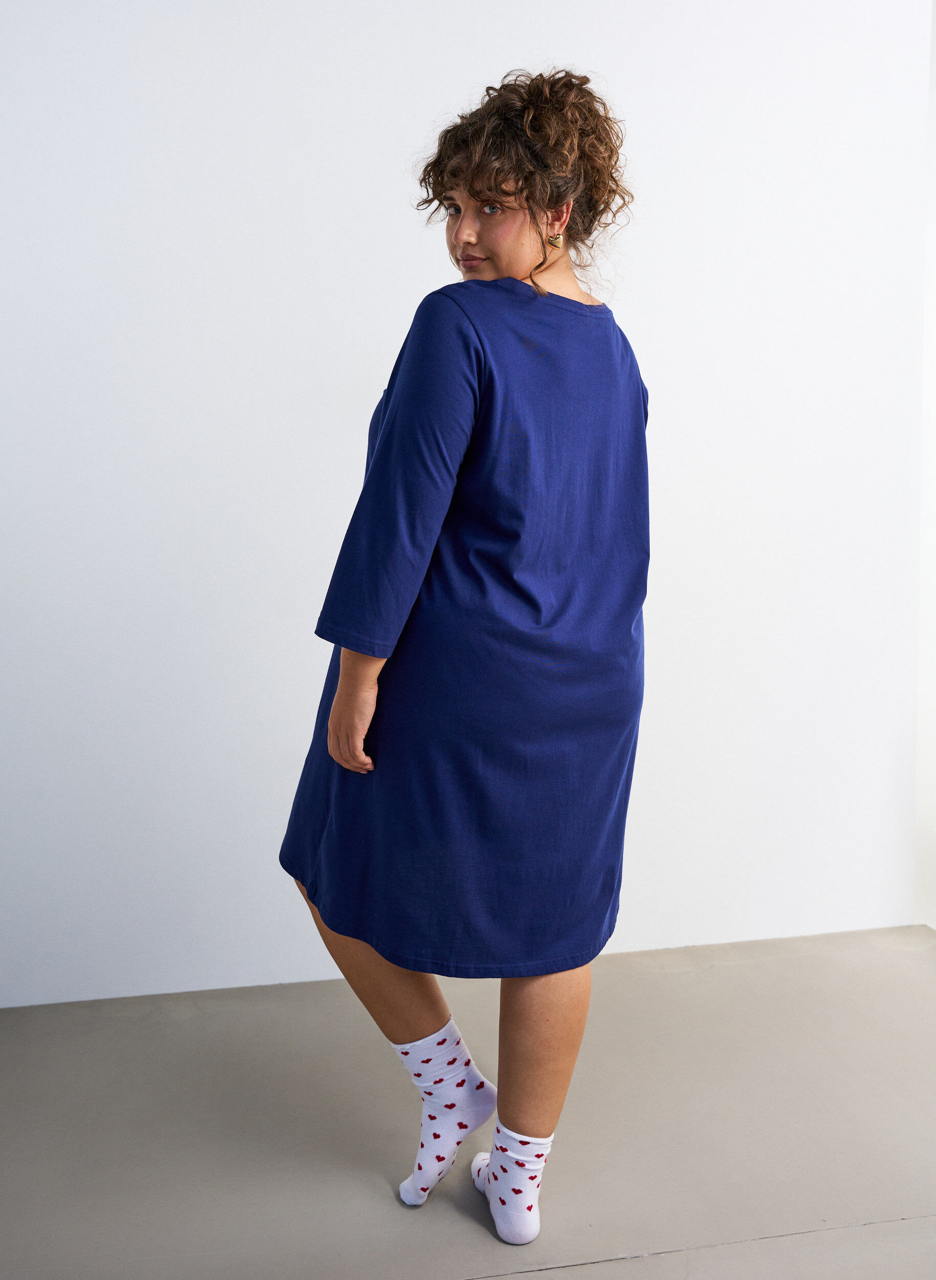ZizziNachthemd in biologisch katoen met kerstmotief, Blauw, Model image number 2