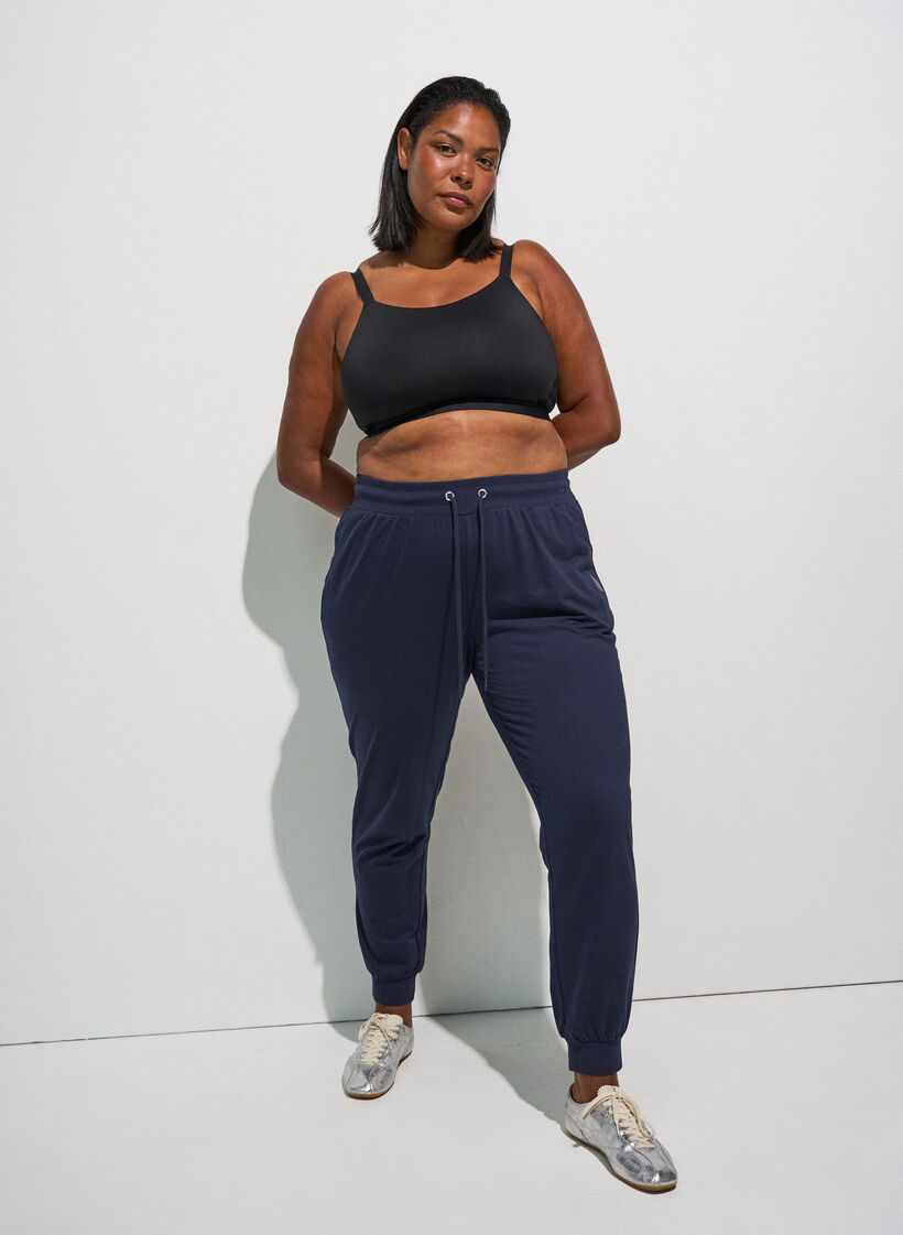 Losse trainingsbroek met zakken, Blauw, Model image number 1