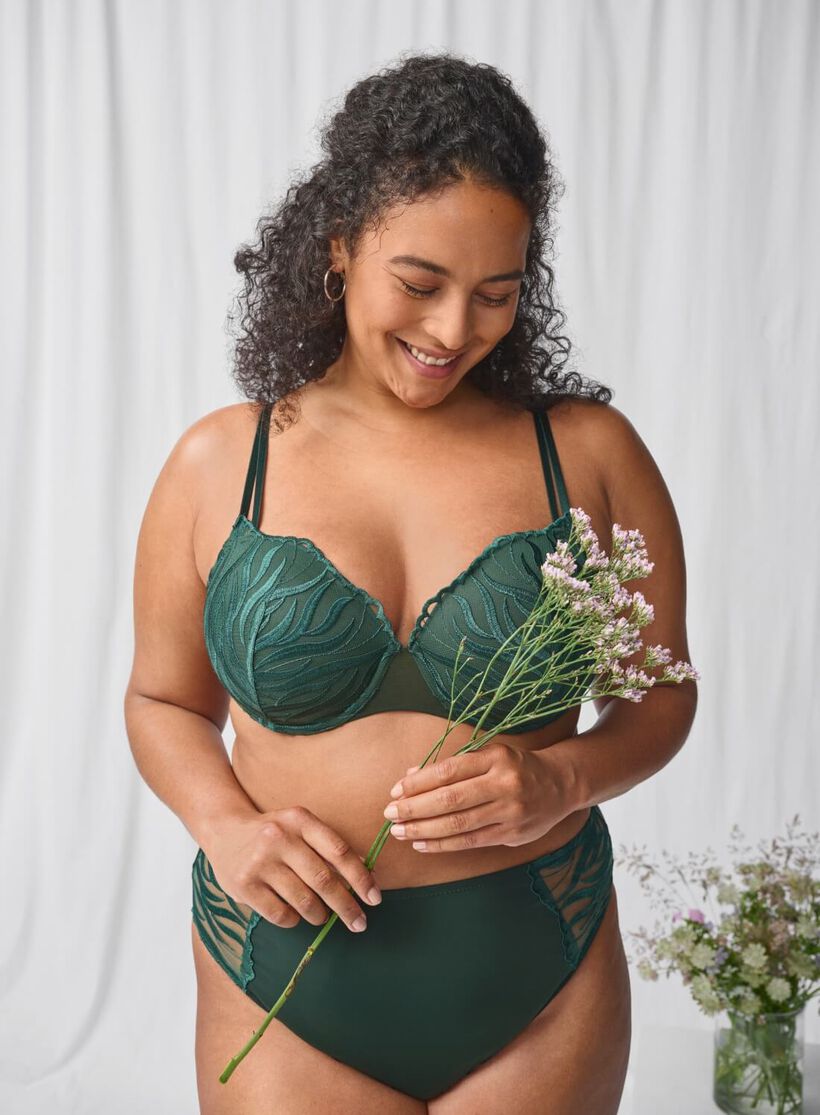 Voorgevormde beha met borduursel, , Model