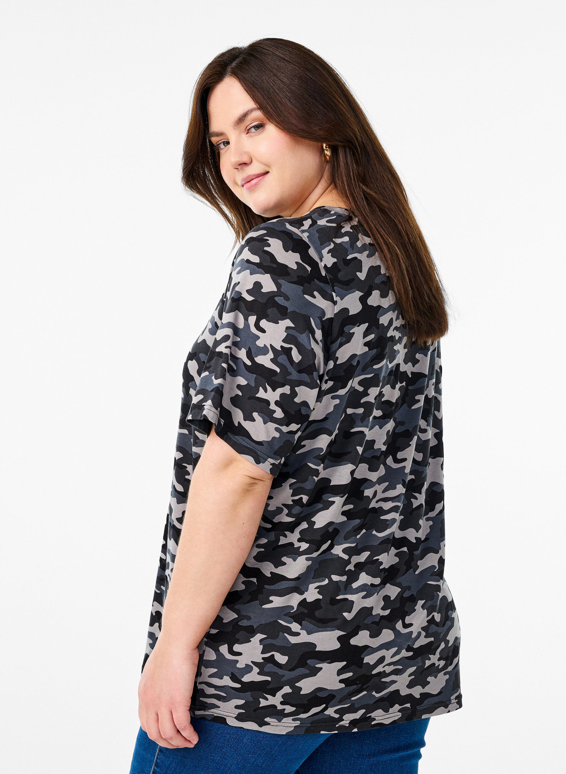 ZizziT-shirt avec TENCEL&trade; Lyocell et impression camouflage, Gris, Model image number 2