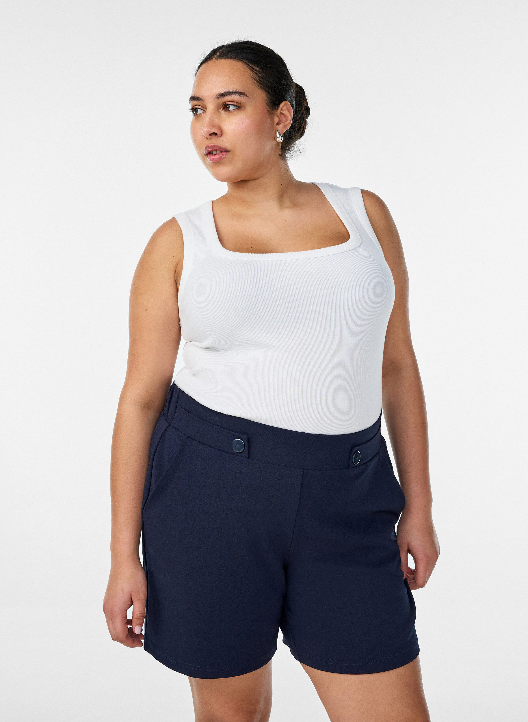 ZizziKorte broek met zakken en losse pasvorm, Blauw, Model image number 0