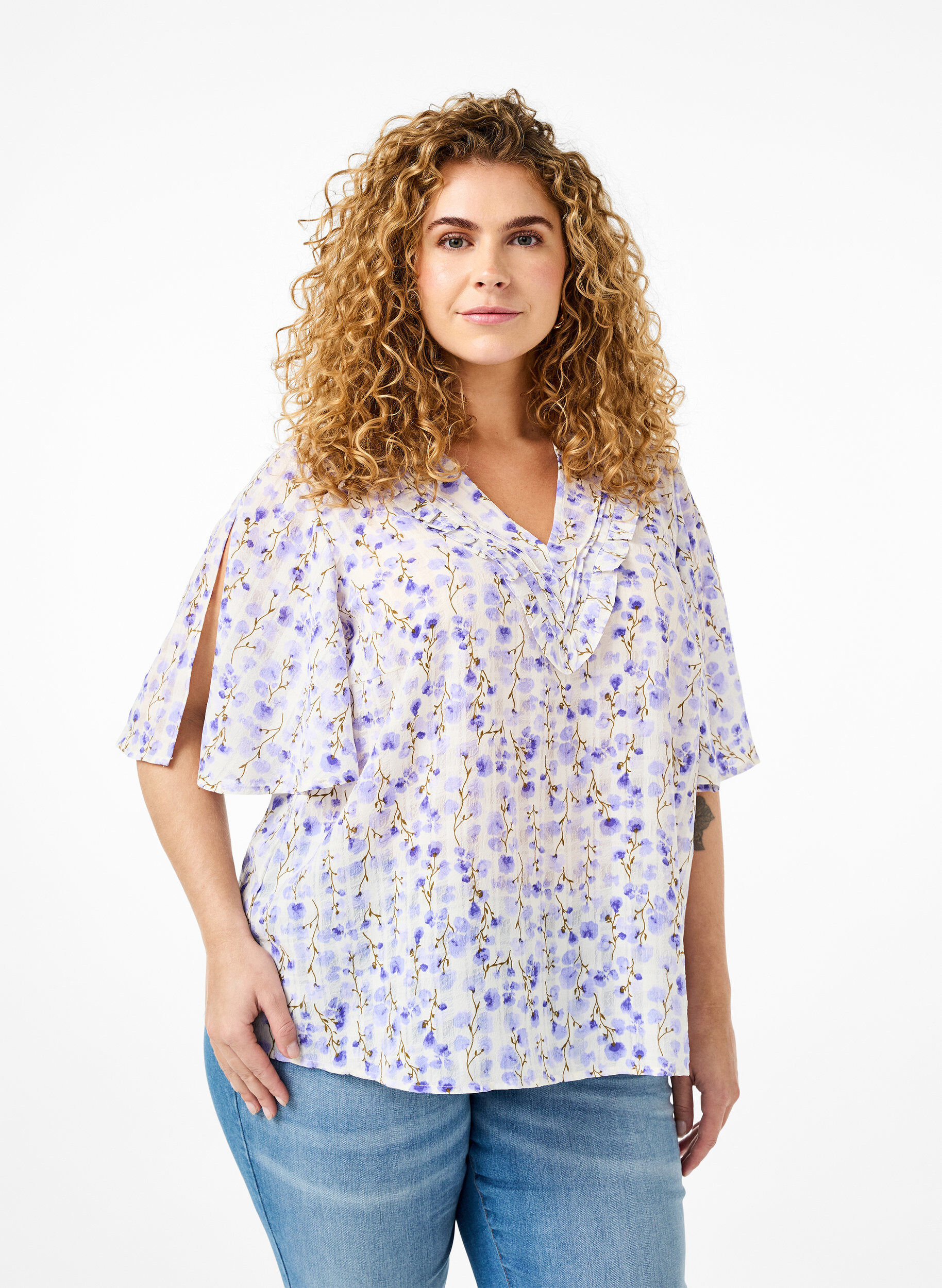 ZizziBlouse met V-hals, korte mouwen en bloemenprint, Wit, Model image number 0