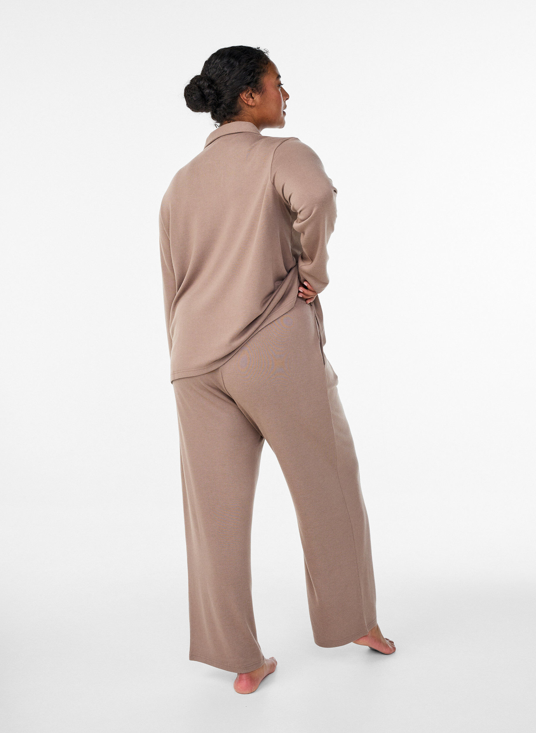 ZizziHigh-waist straight-fit jerseybroek, Bruin, Model image number 1