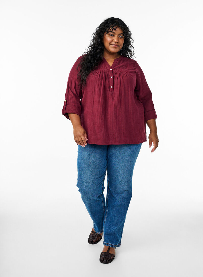 Blouse in katoenen mousseline met broderie anglaise, Donker Bordeaux, Model image number 1