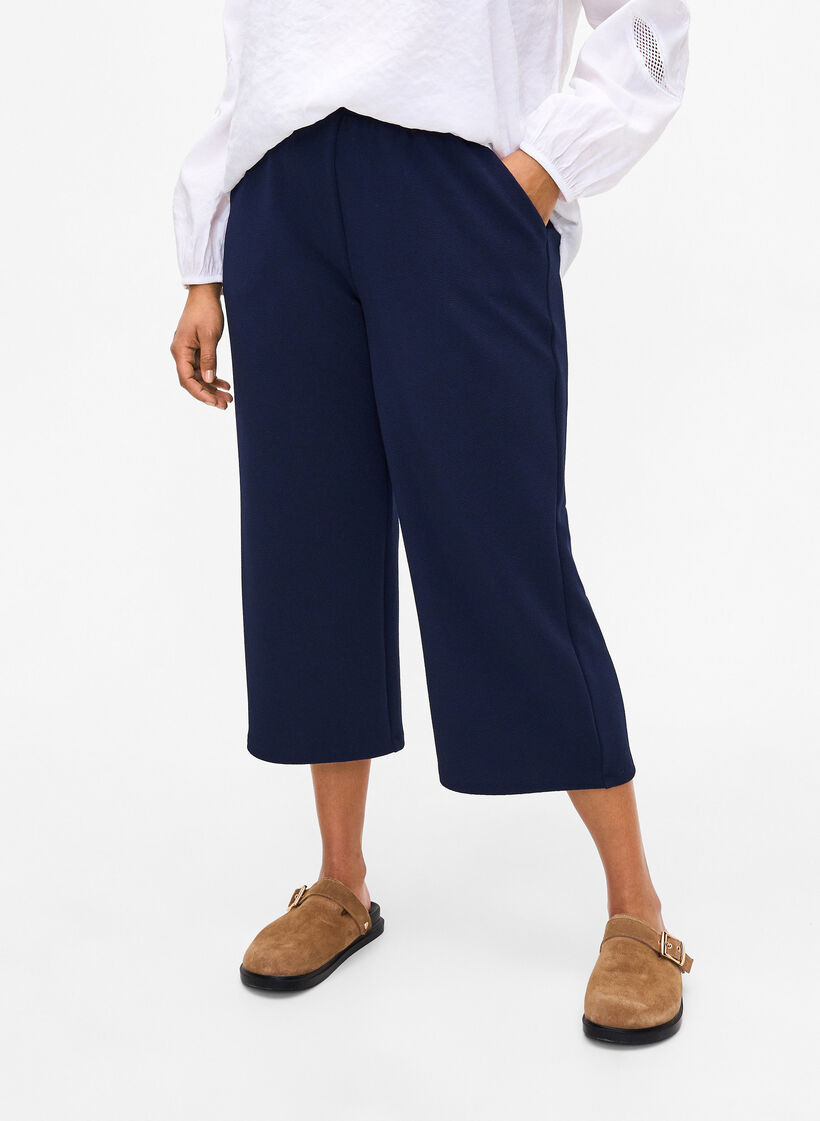 Pantalon ample en longueur 7/8, Bleu, Model image number 2