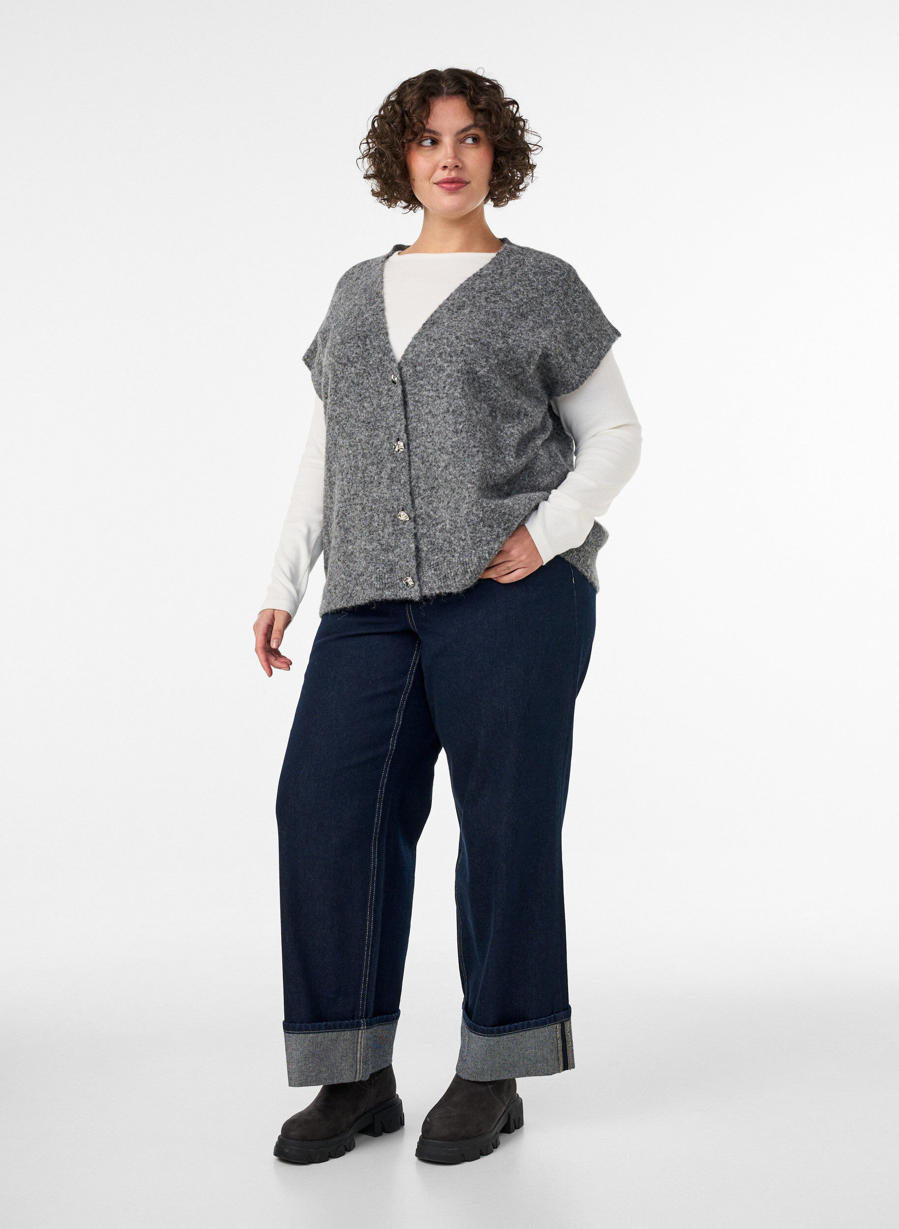 ZizziGebreid gilet met V-hals en decoratieve knopen, Grijs, Model image number 1