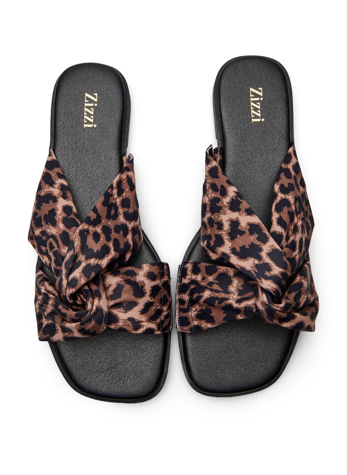 Wide fit - Slip-in met gekruiste satijnen bandjes, Leopard AOP, Packshot