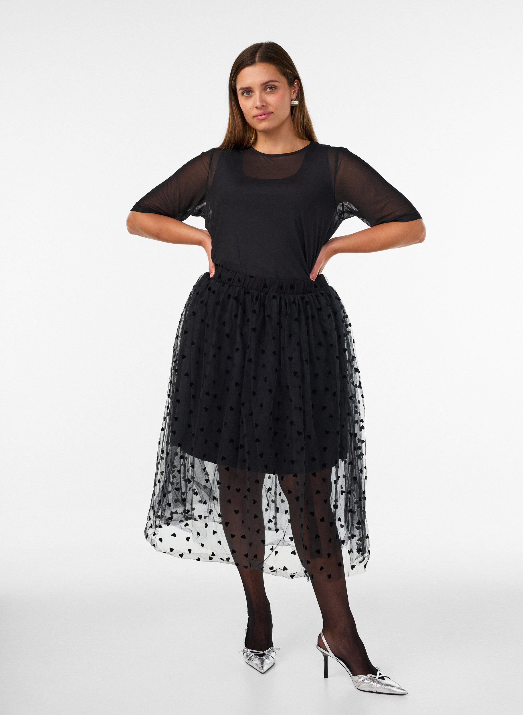 ZizziMidi-tule rok met hartjes, Zwart, Model image number 1