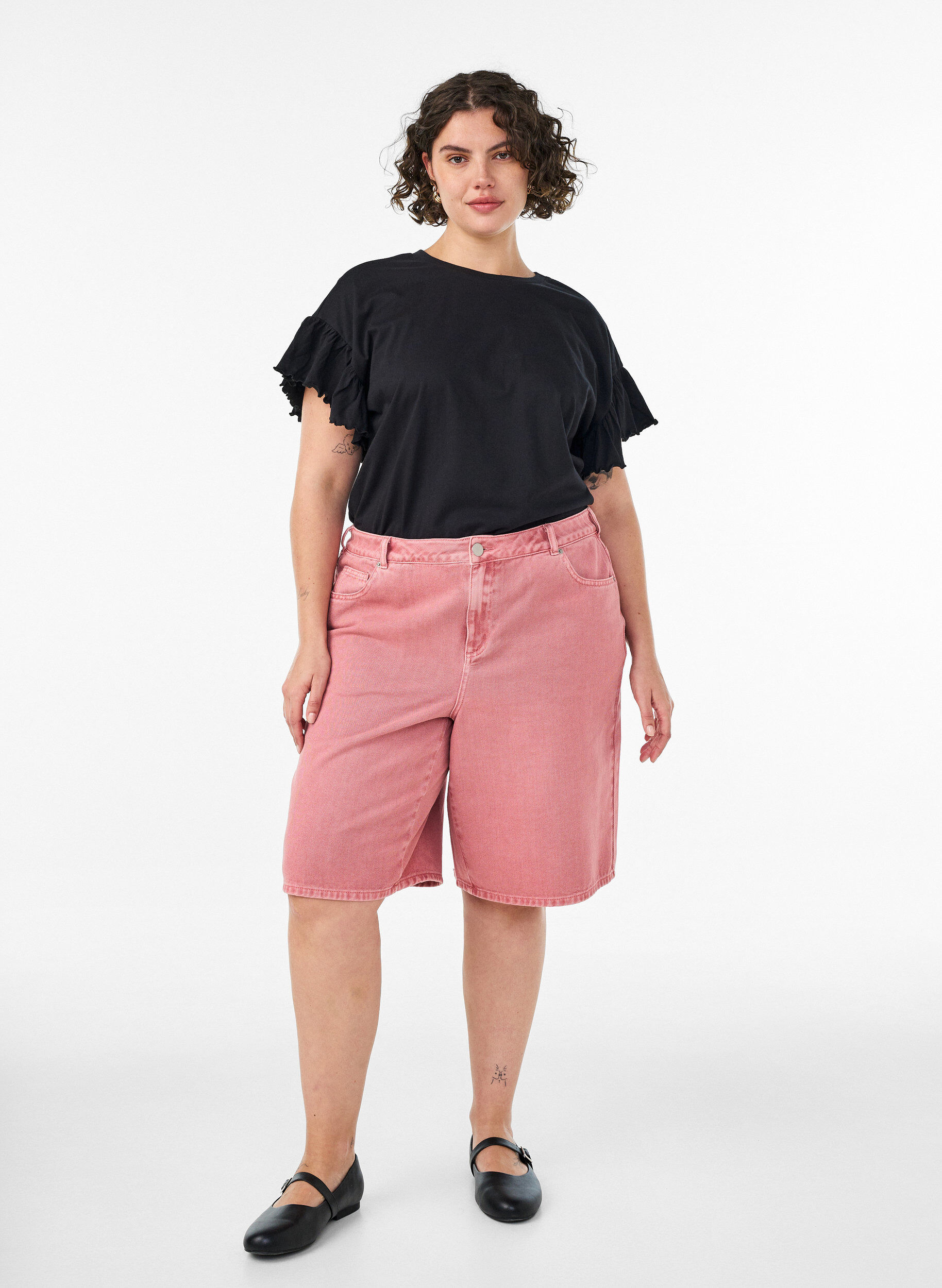 ZizziT-shirt van biologisch katoen met ruches mouwen, Zwart, Model image number 1