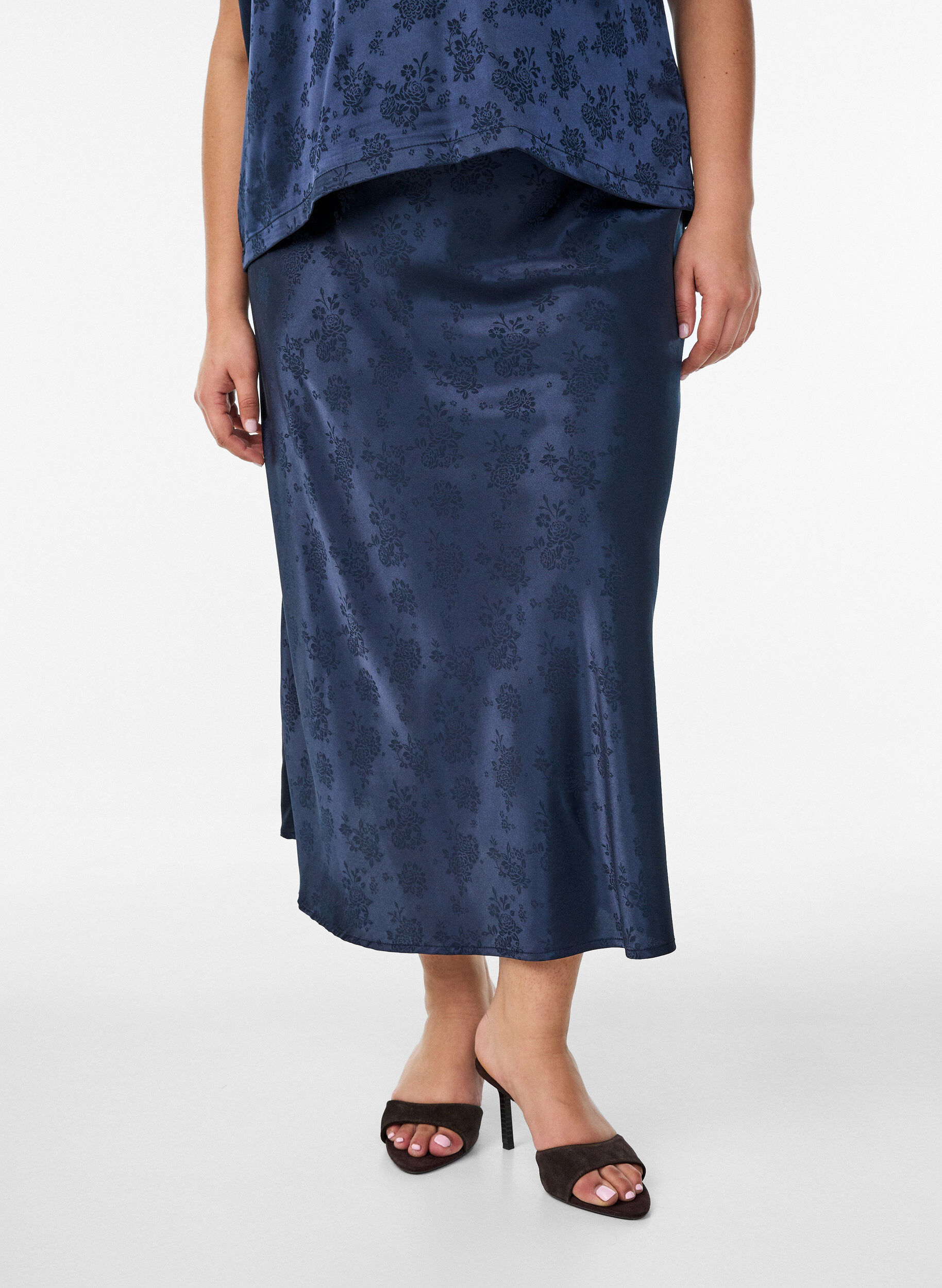ZizziSatijnen rok met een tonale bloemenprint, Blauw, Model image number 2