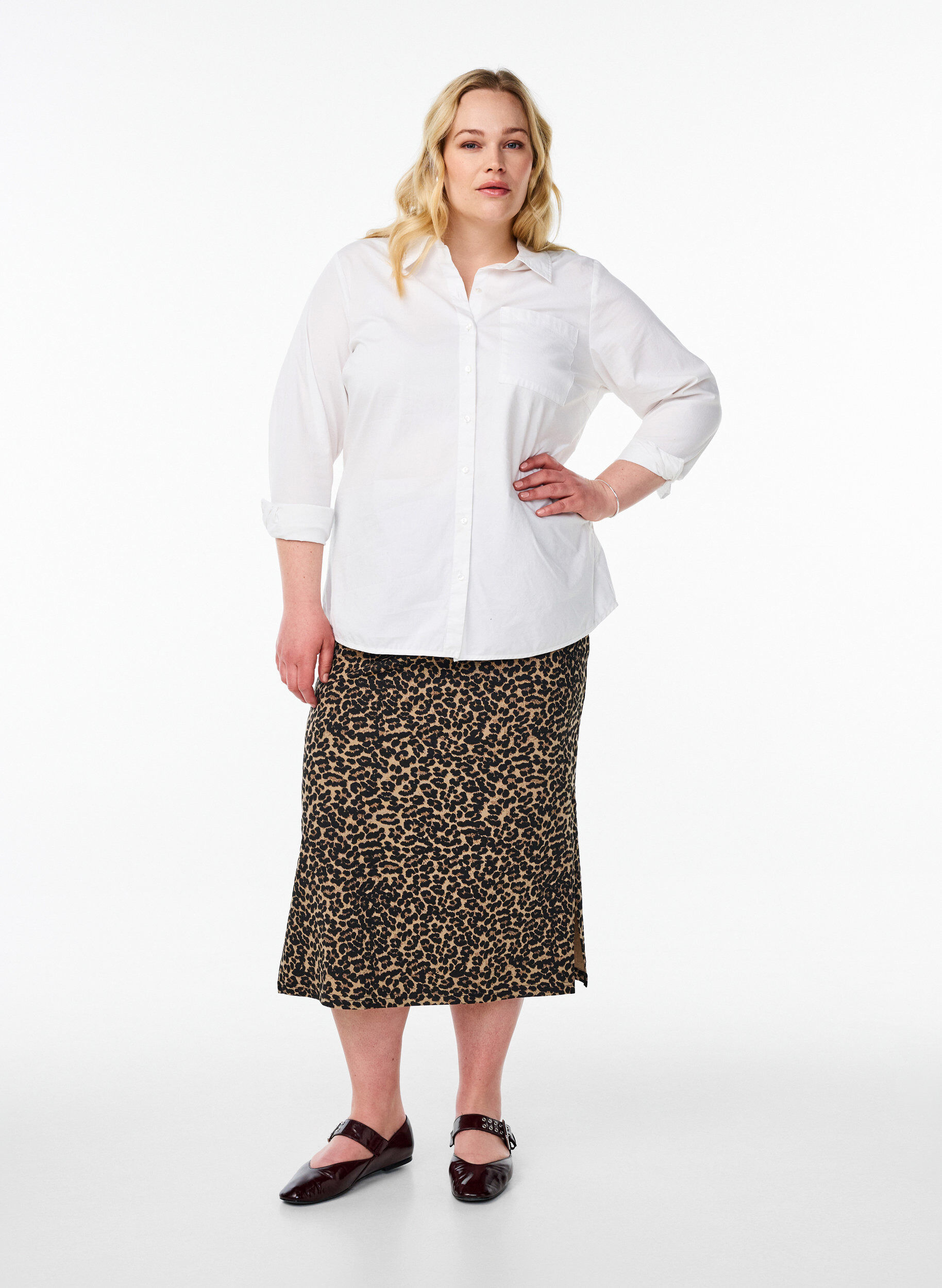 Midi-rok met split en luipaardprint, Bruin, Model