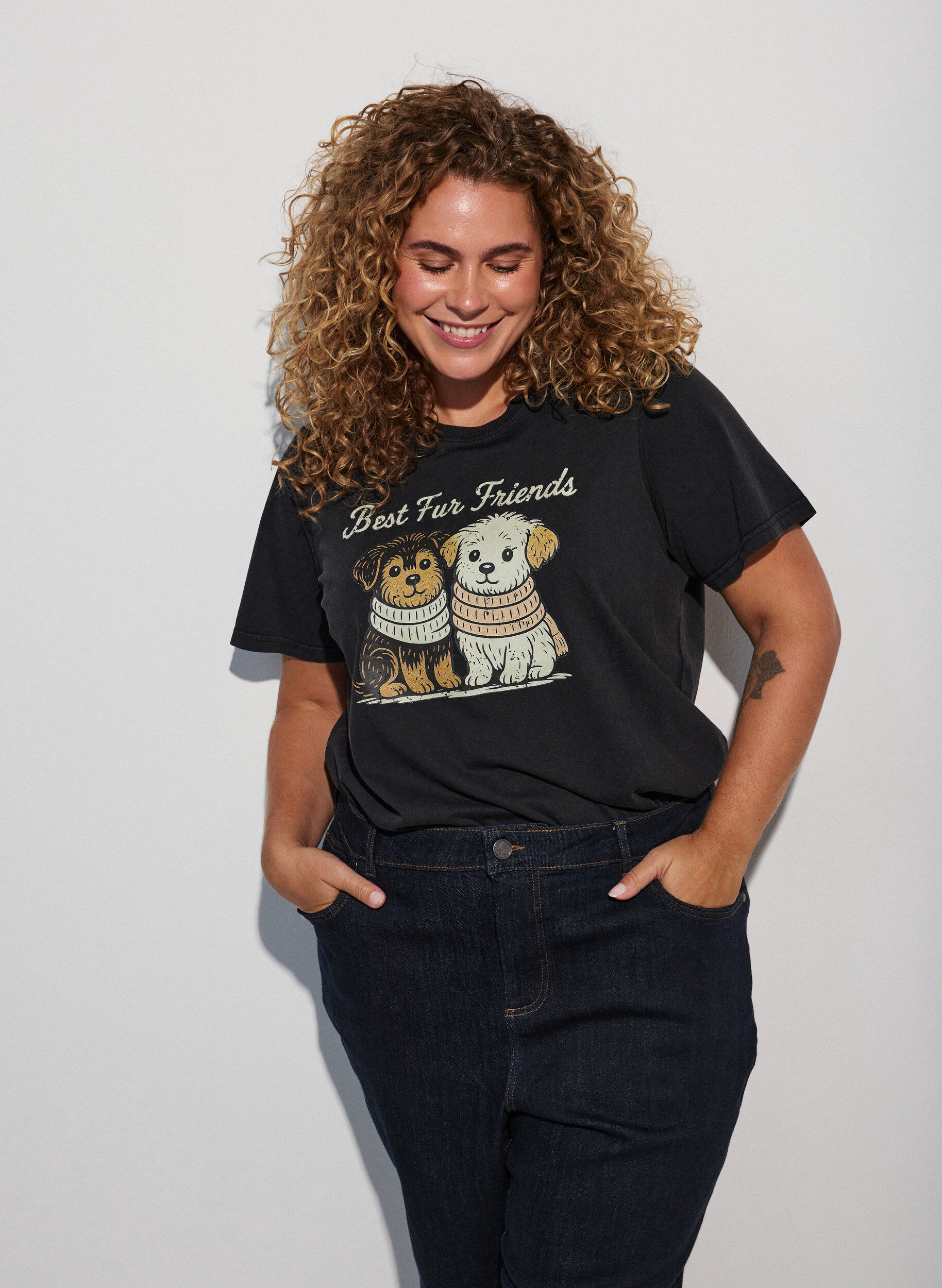 T-shirt met hondenprint en gewassen look, Grijs, Model