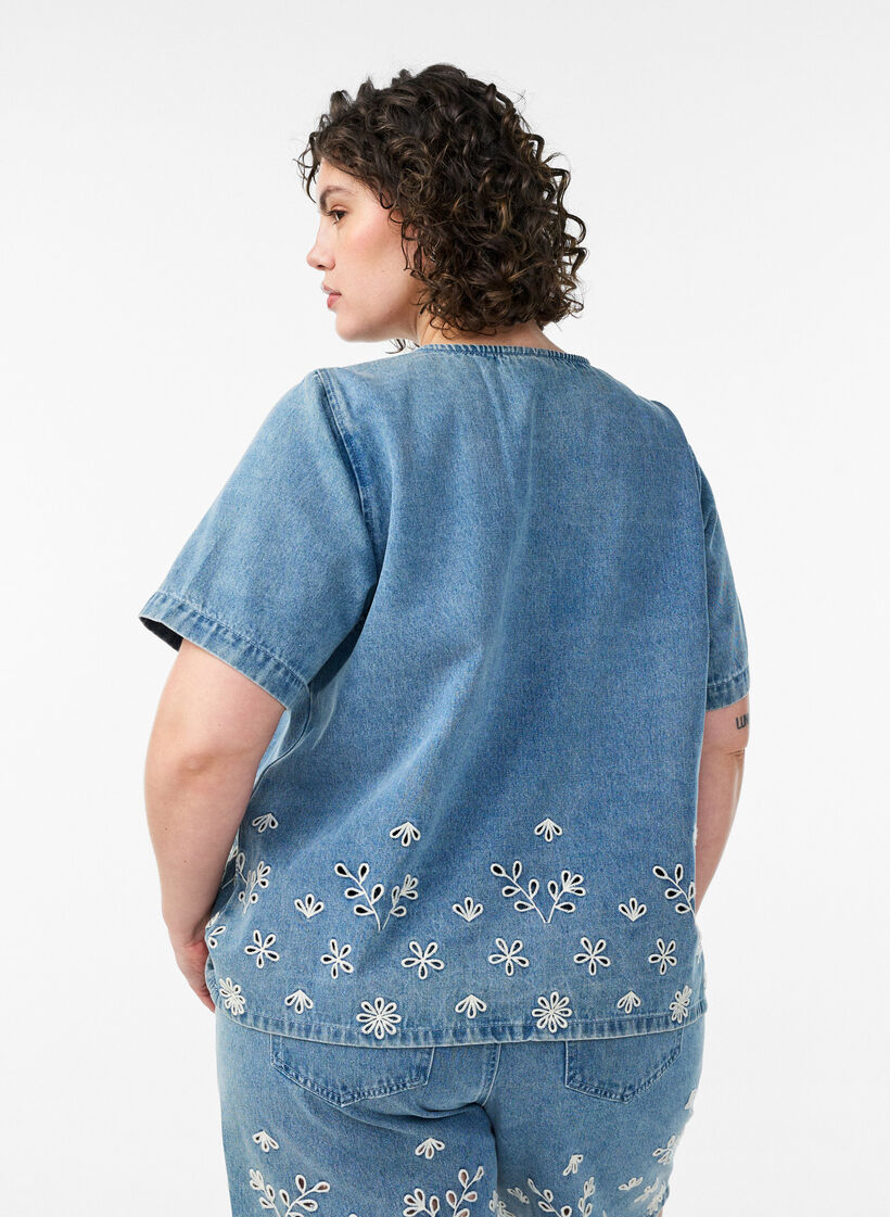 Denim blouse met korte mouwen en broderie anglaise, Blauw, Model image number 2