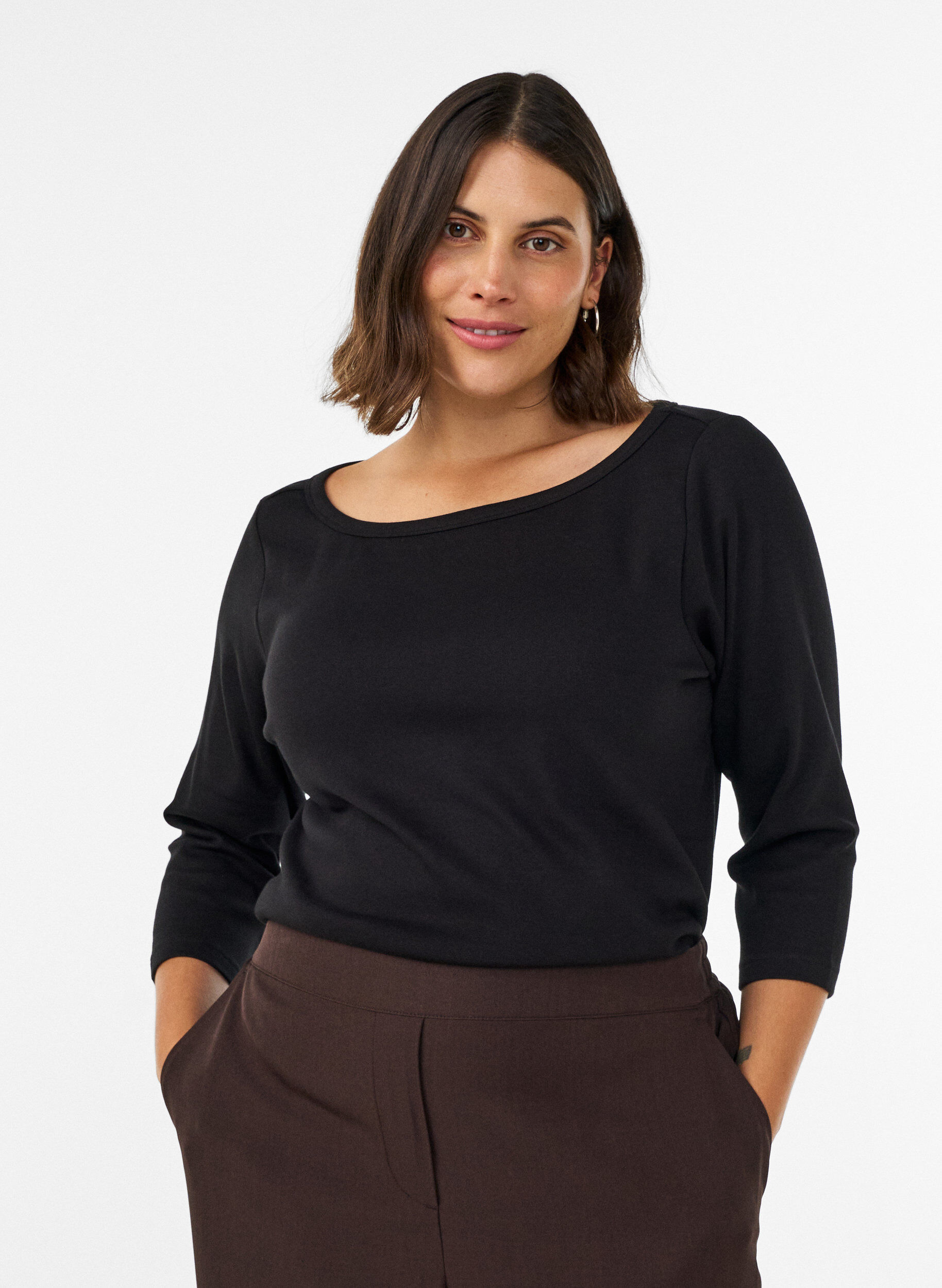 Basic T-shirt met boothals en 3/4-mouwen, Zwart, Model