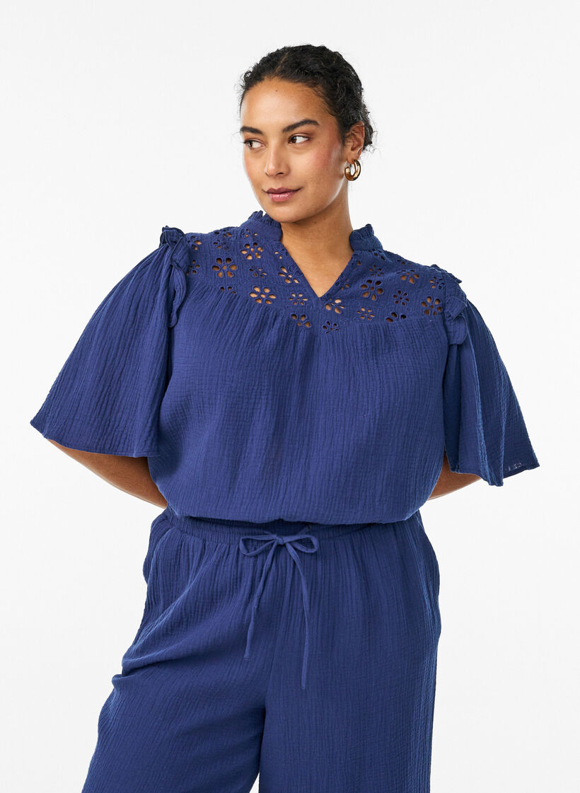 Blouse in katoen mousseline met broderie anglaise en 1/2 mouwen, Blauw, Model image number 0