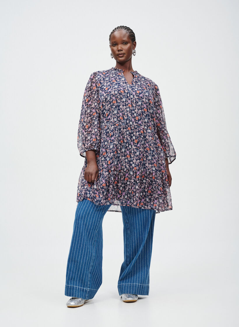 Tuniek met bloemenprint, , Model