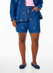 Korte spijkerbroek met geborduurde bloemen, Blauw, Model image number 3