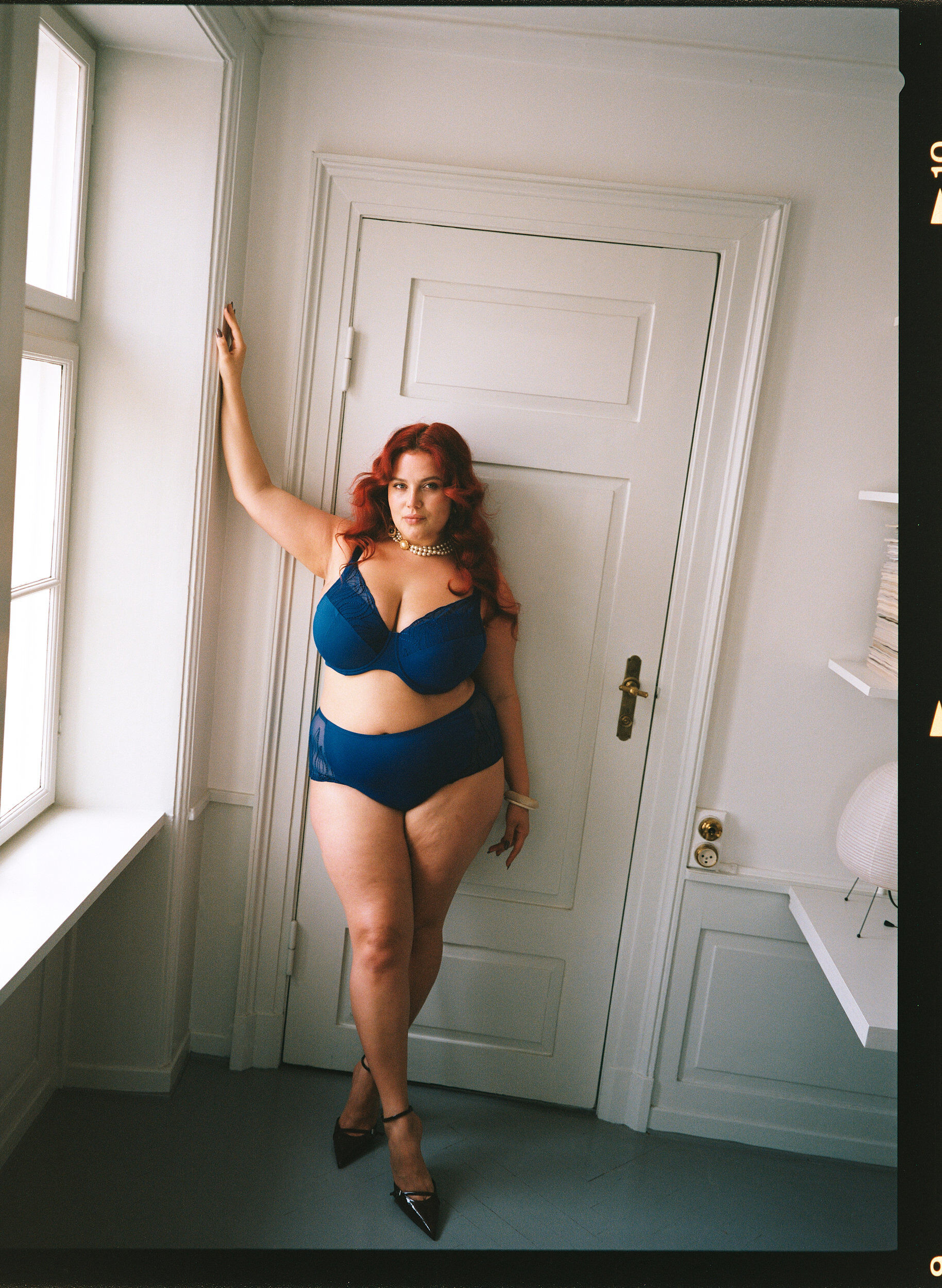 ZizziBh met gewatteerde cups en geborduurde mesh, Blauw, Image image number 0