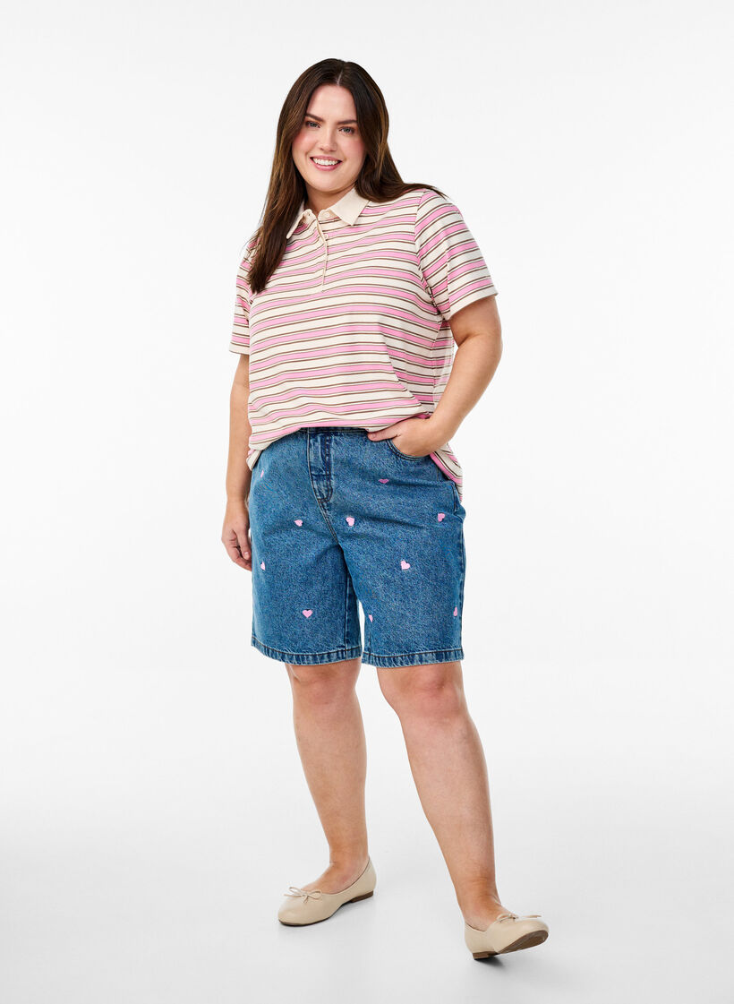 Korte spijkerbroek met hoge taille en geborduurde hartjes, Light B. Pink Heart Korte spijkerbroek met hoge taille en geborduurde hartjes, Light B. Pink Heart, Model