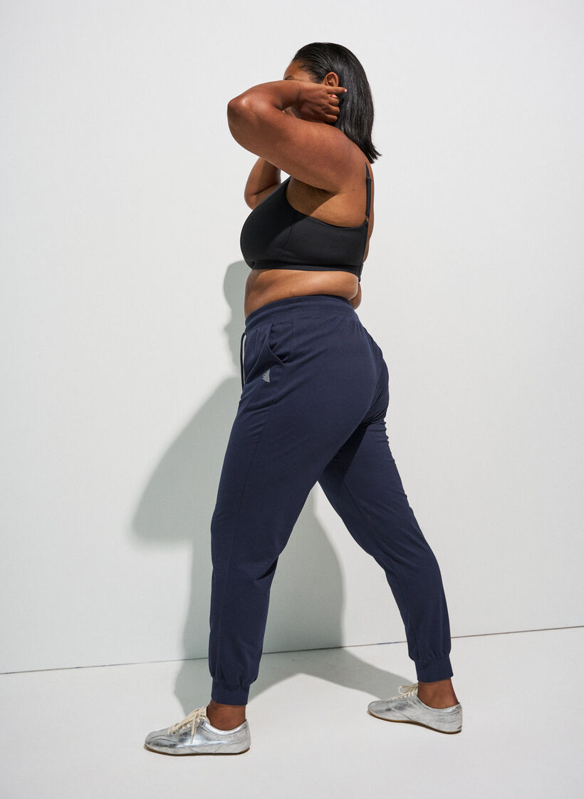Losse trainingsbroek met zakken, Blauw, Model image number 2