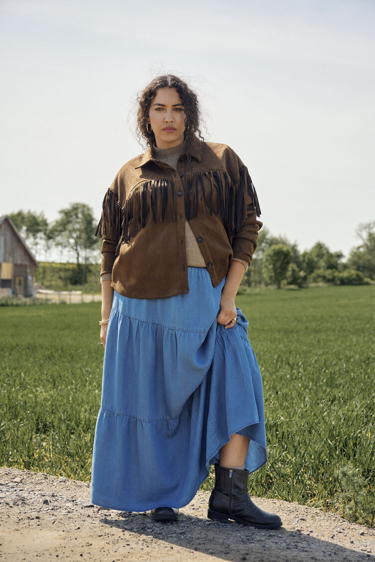 Faux suède jas met franjes, , Model