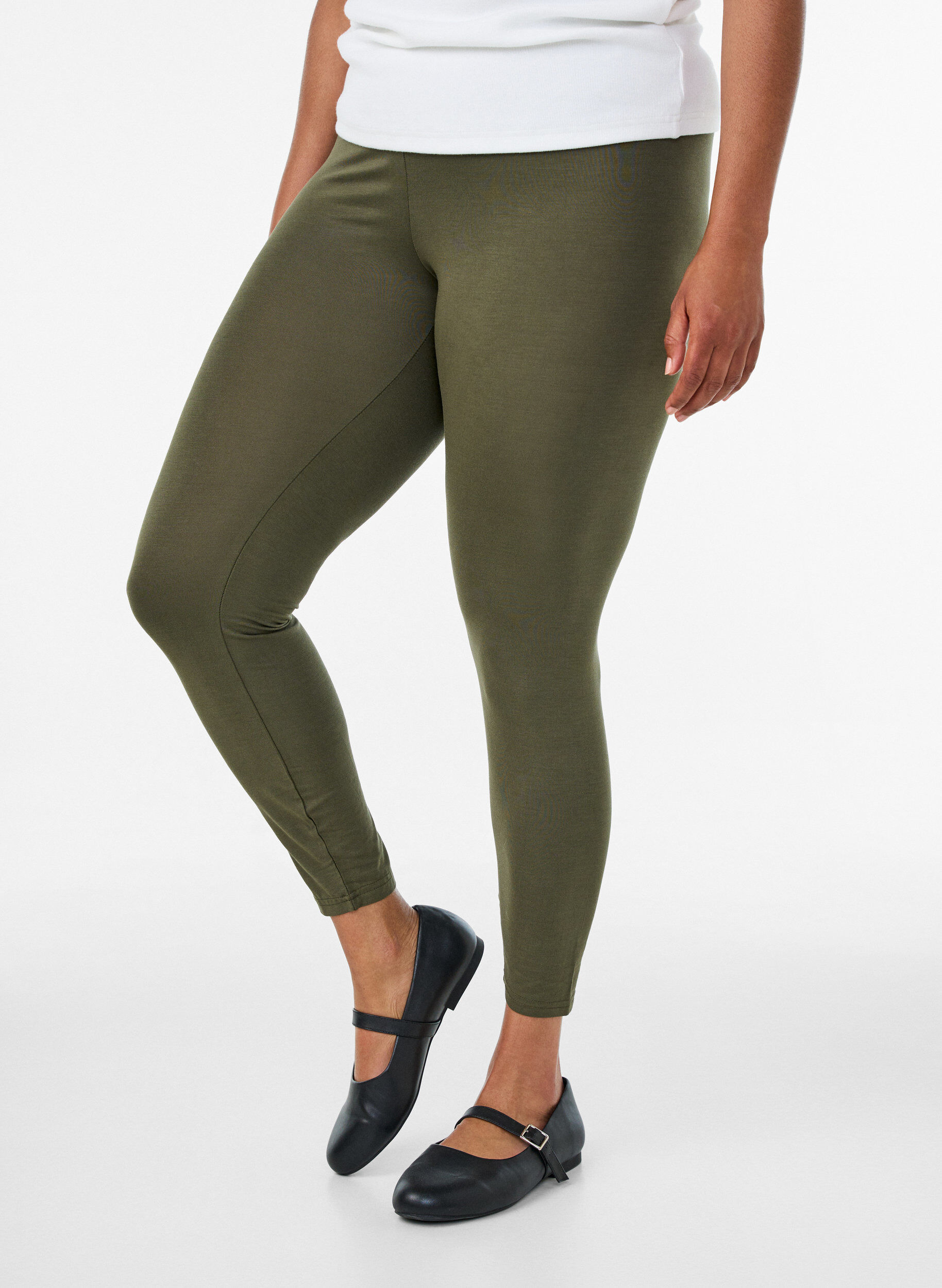 Basic legging in viscose, Groen, Model