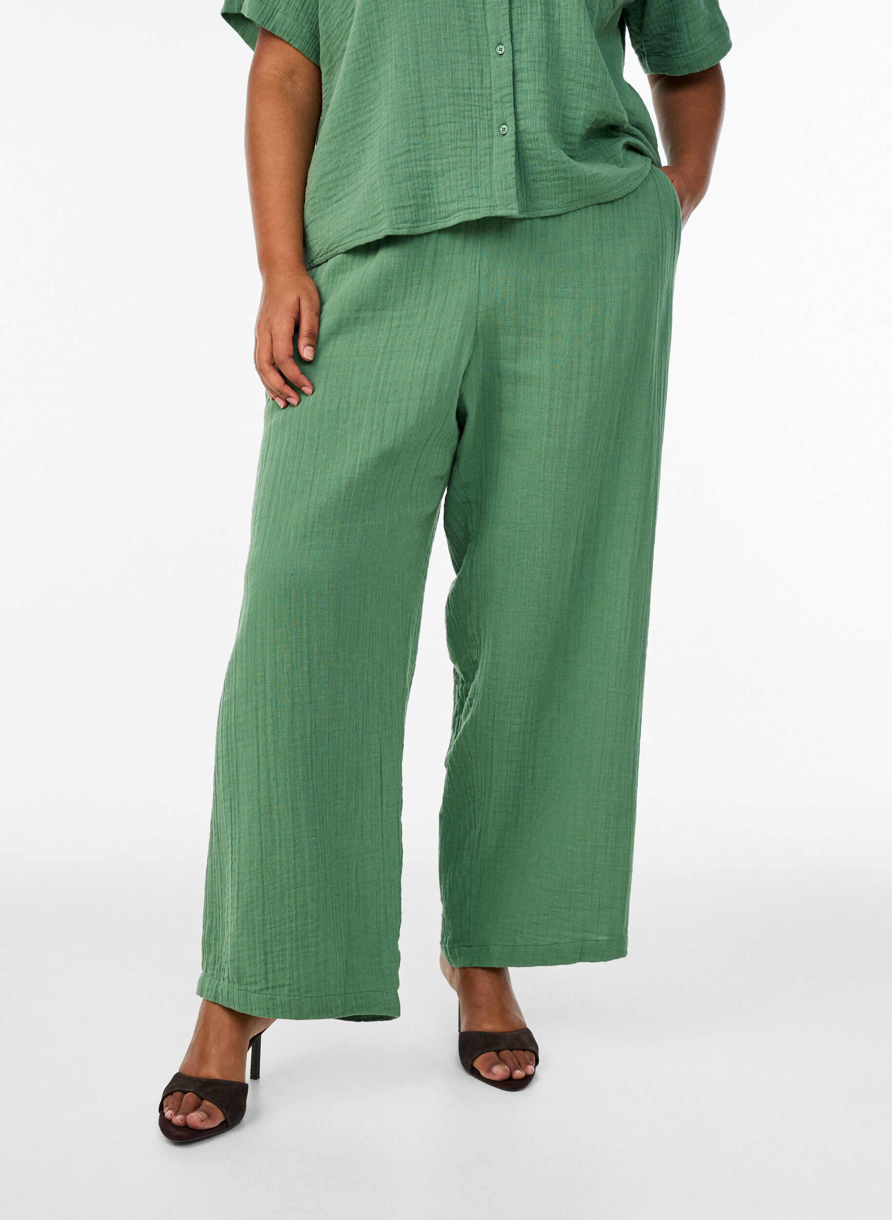 ZizziHigh-waist katoenen mousseline broek met losse pijpen, Groen, Model image number 2