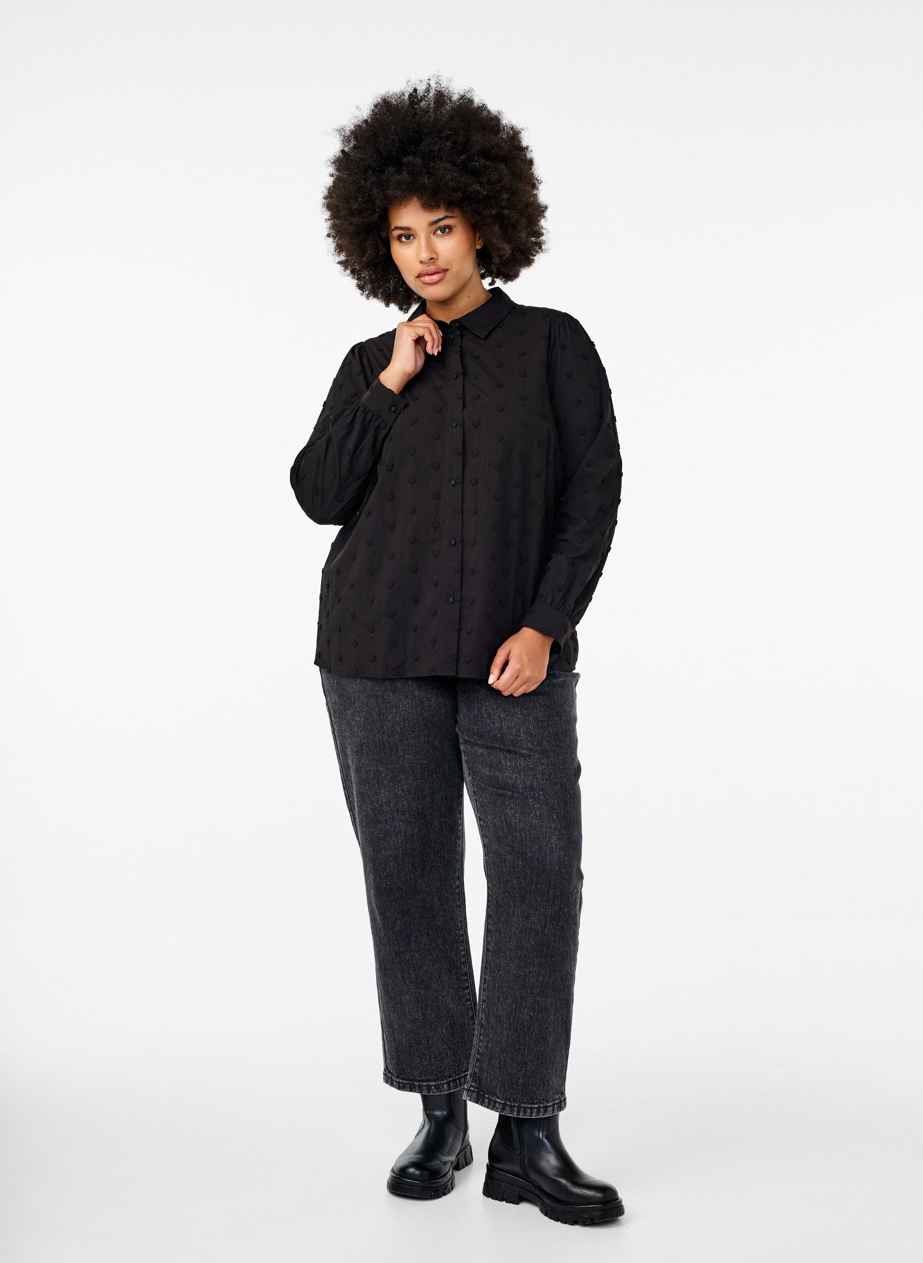 ZizziShirt met kraag en opgenaaide hartjes, Zwart, Model image number 1