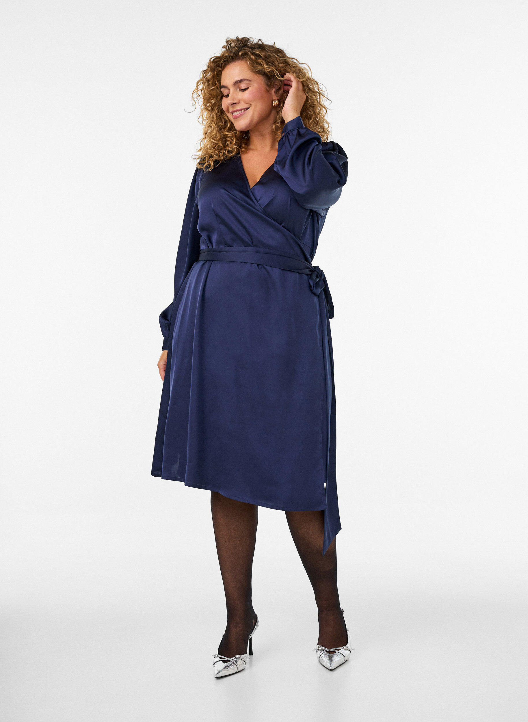 ZizziKorte satijnen jurk met wikkeldesign, Blauw, Model image number 1