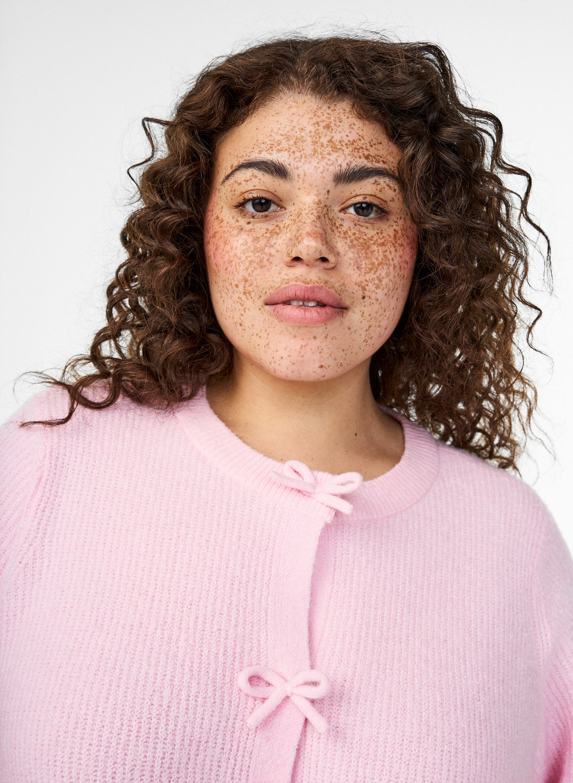 ZizziGebreid vest met korte mouwen en strikjes, Roze, Model image number 3