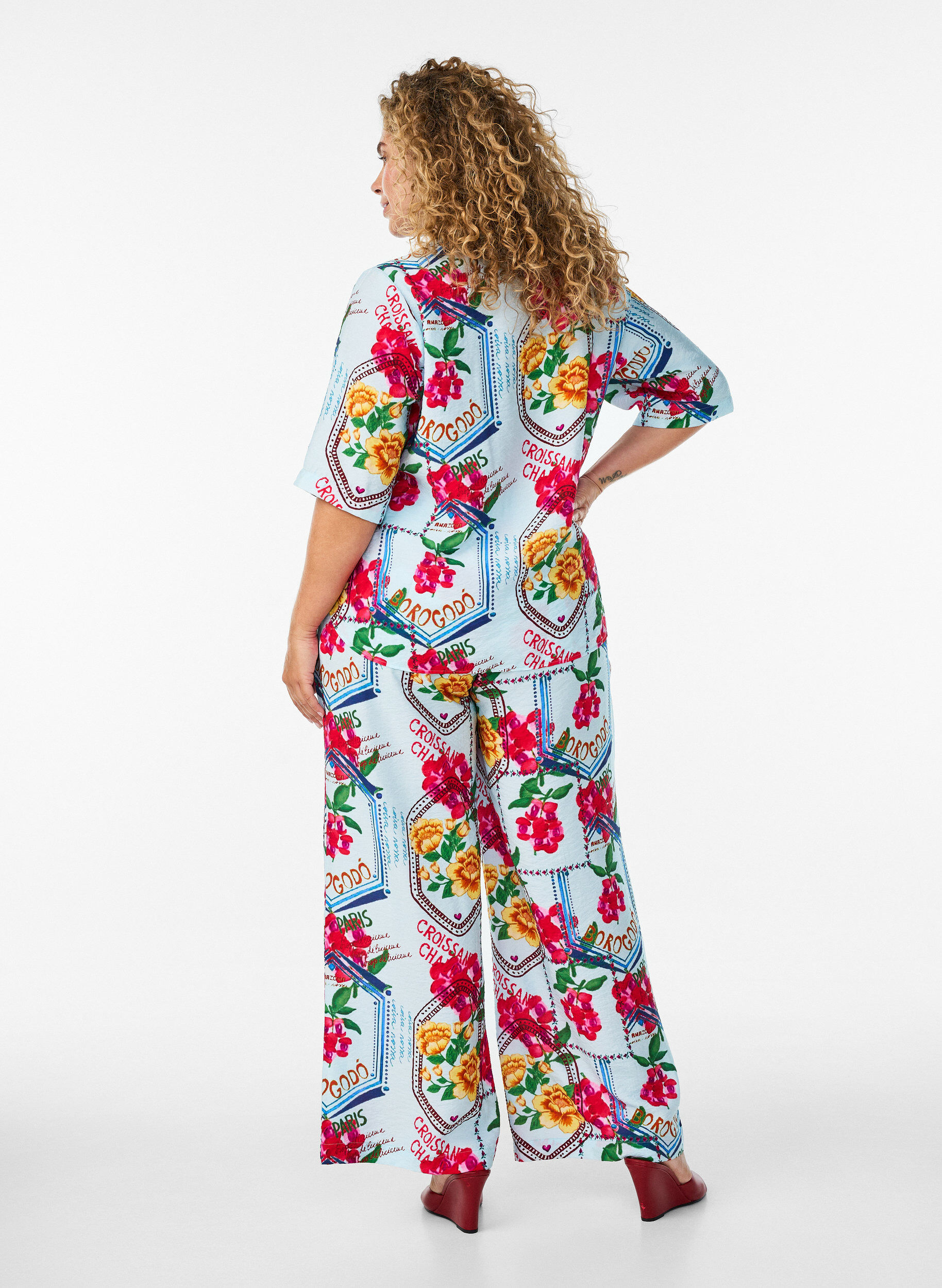 ZizziStraight-fit broek met een kleurrijke print, Blauw, Model image number 1