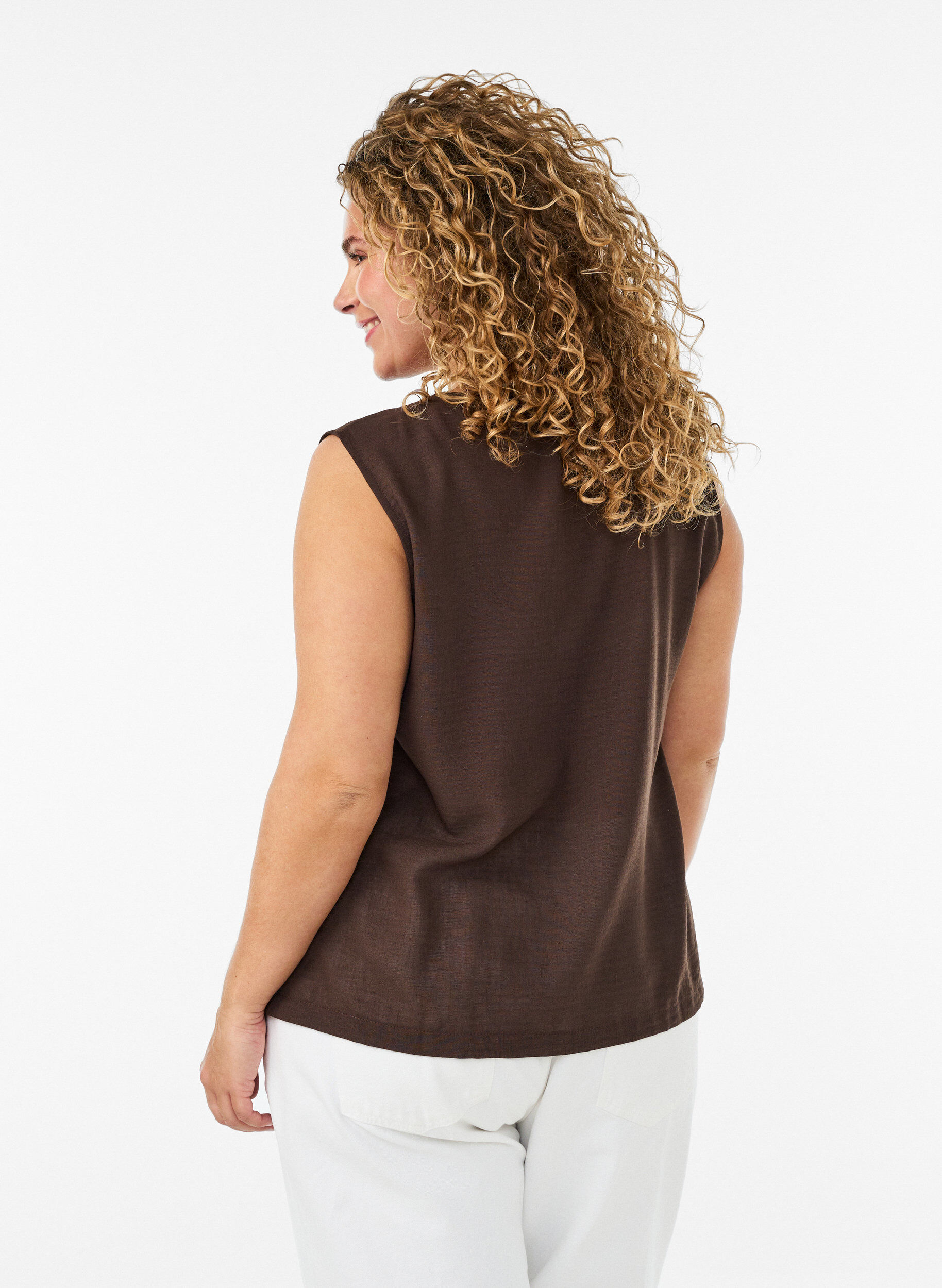 ZizziMouwloos vest met V-hals en knopen, Bruin, Model image number 2