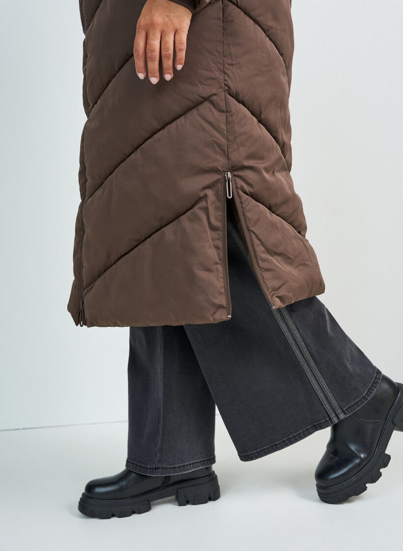 Lange pufferjas met capuchon en zakken, Bruin, Model image number 2