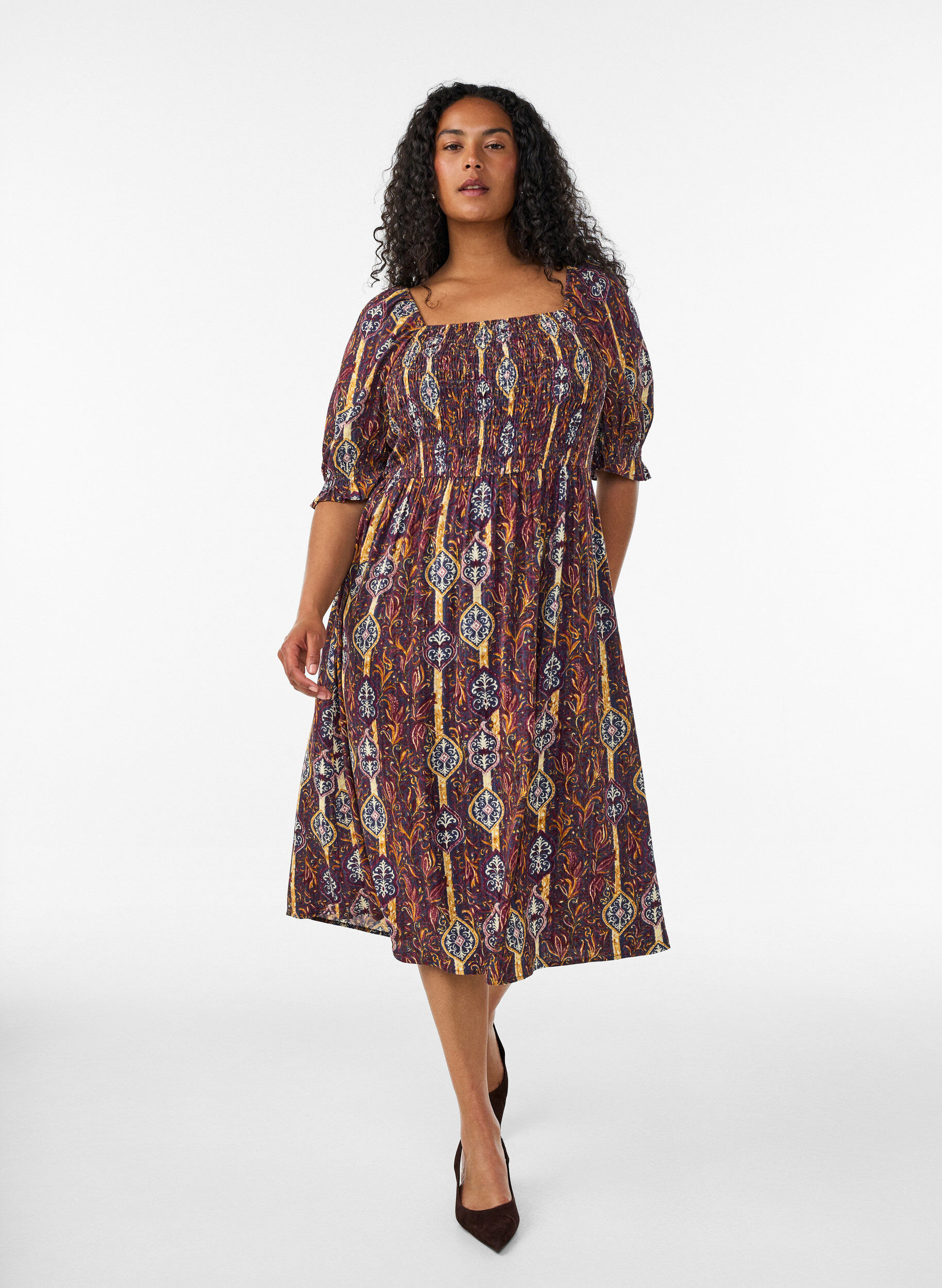 Robe d'&eacute;t&eacute; en viscose &agrave; imprim&eacute; paisley, Violet, Model