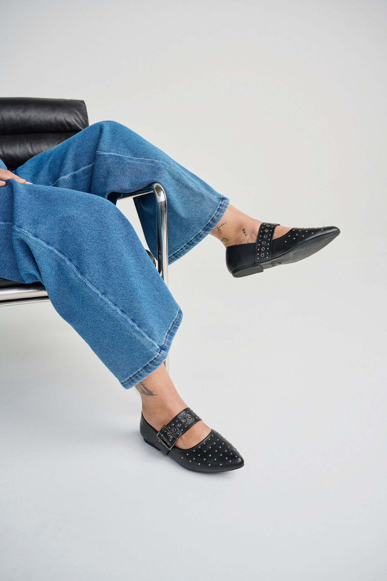 ZizziBallerina met gesp en studs, , Model