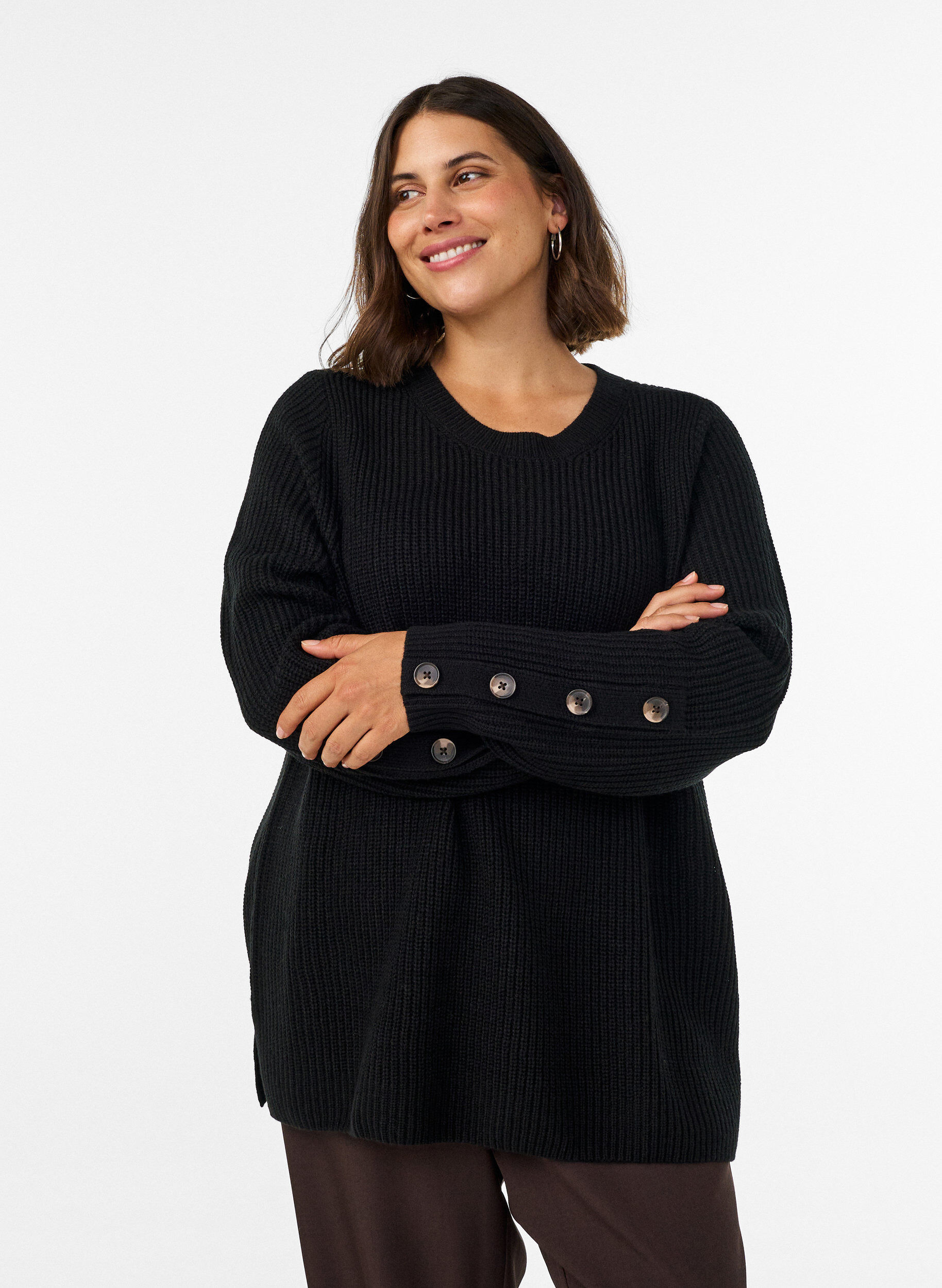 Gebreide blouse met ribstructuur en knoopdetails, Zwart, Model